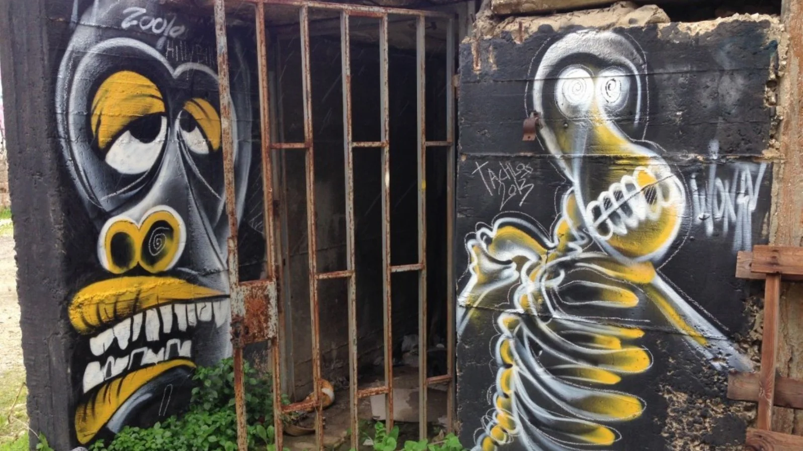 A Wonky Monky work. Photo via Elishavanotes.com