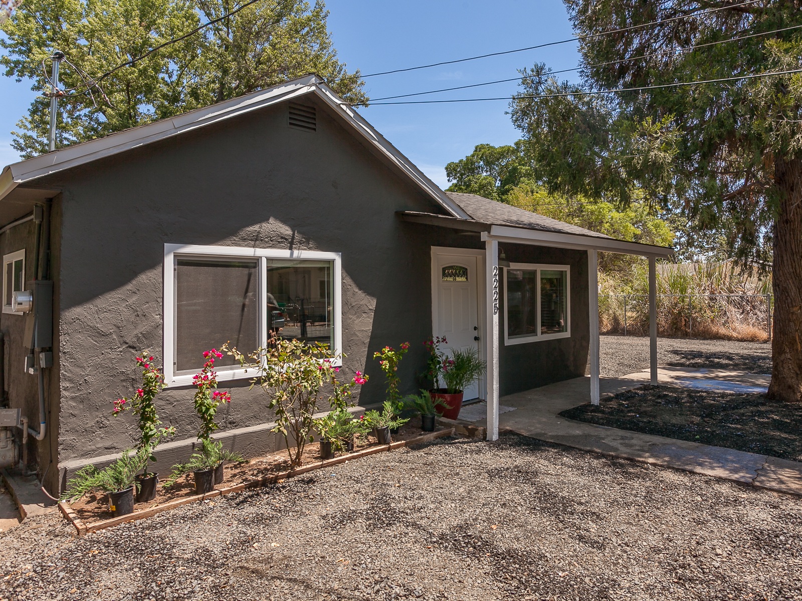 2225 Elm Street