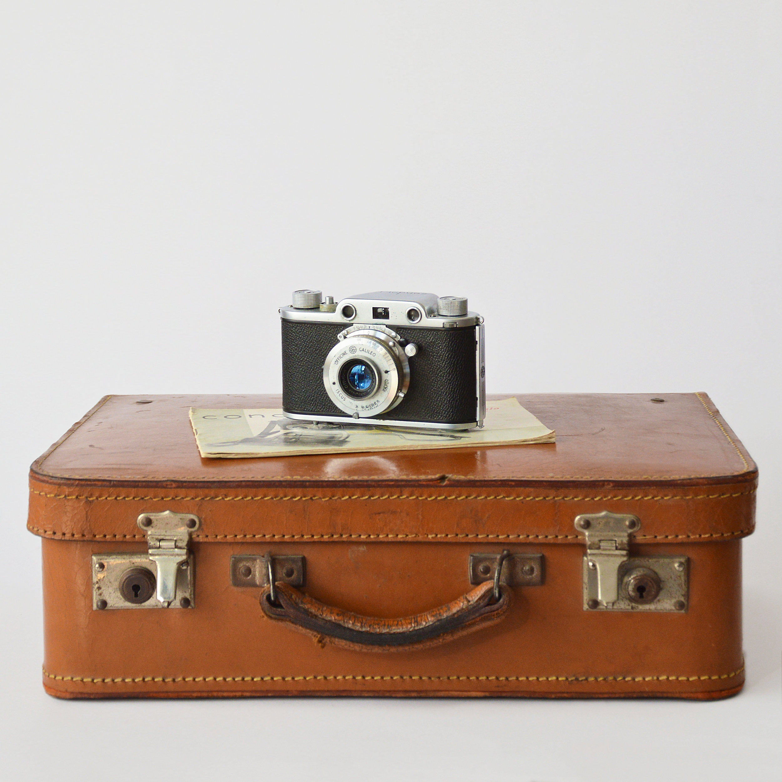 25 Tips to Travel Light