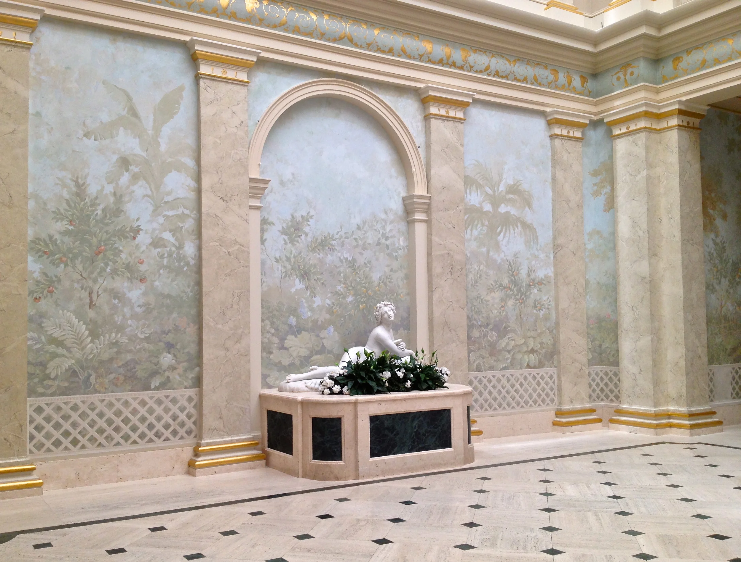 Getty Residence Courtyard.JPG