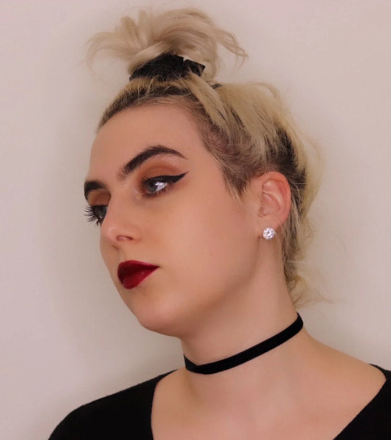 Velvet Choker with Magnetic Clasp