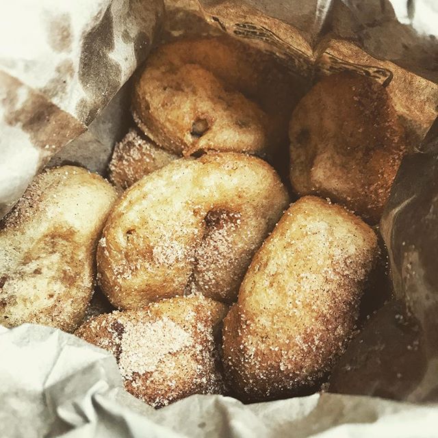 These might look like just a bag of mini donuts- but trust me- they are heaven. The @littlereddonuttruck has the best apple cider donuts around. Waits can be long (and it’s COLD), but I promise they’re worth every minute you’re waiting for them - @dcow6