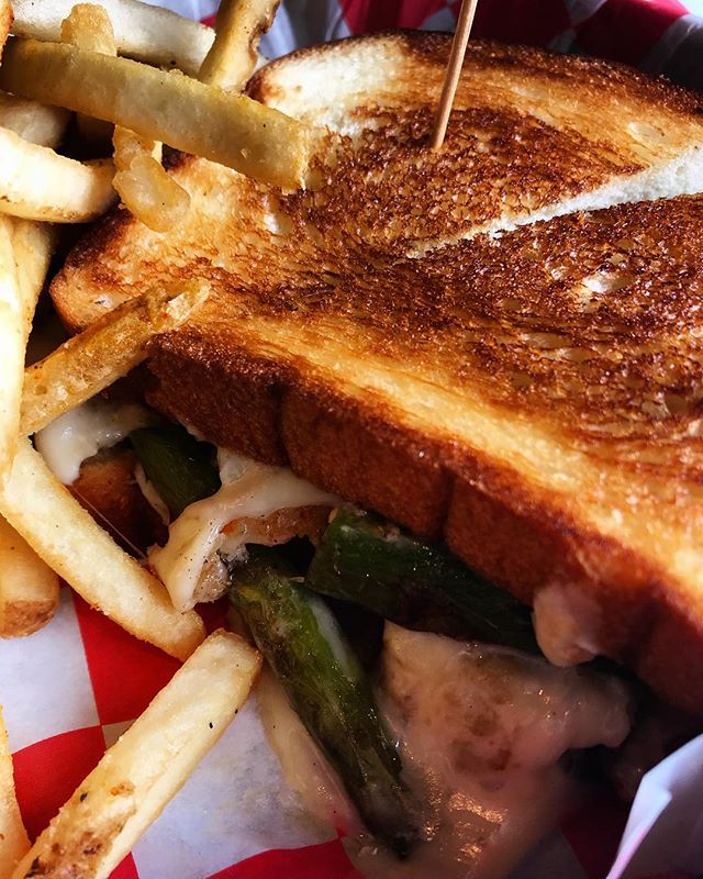💭dreaming of king crab grilled cheese and catching up with old friends. - molly