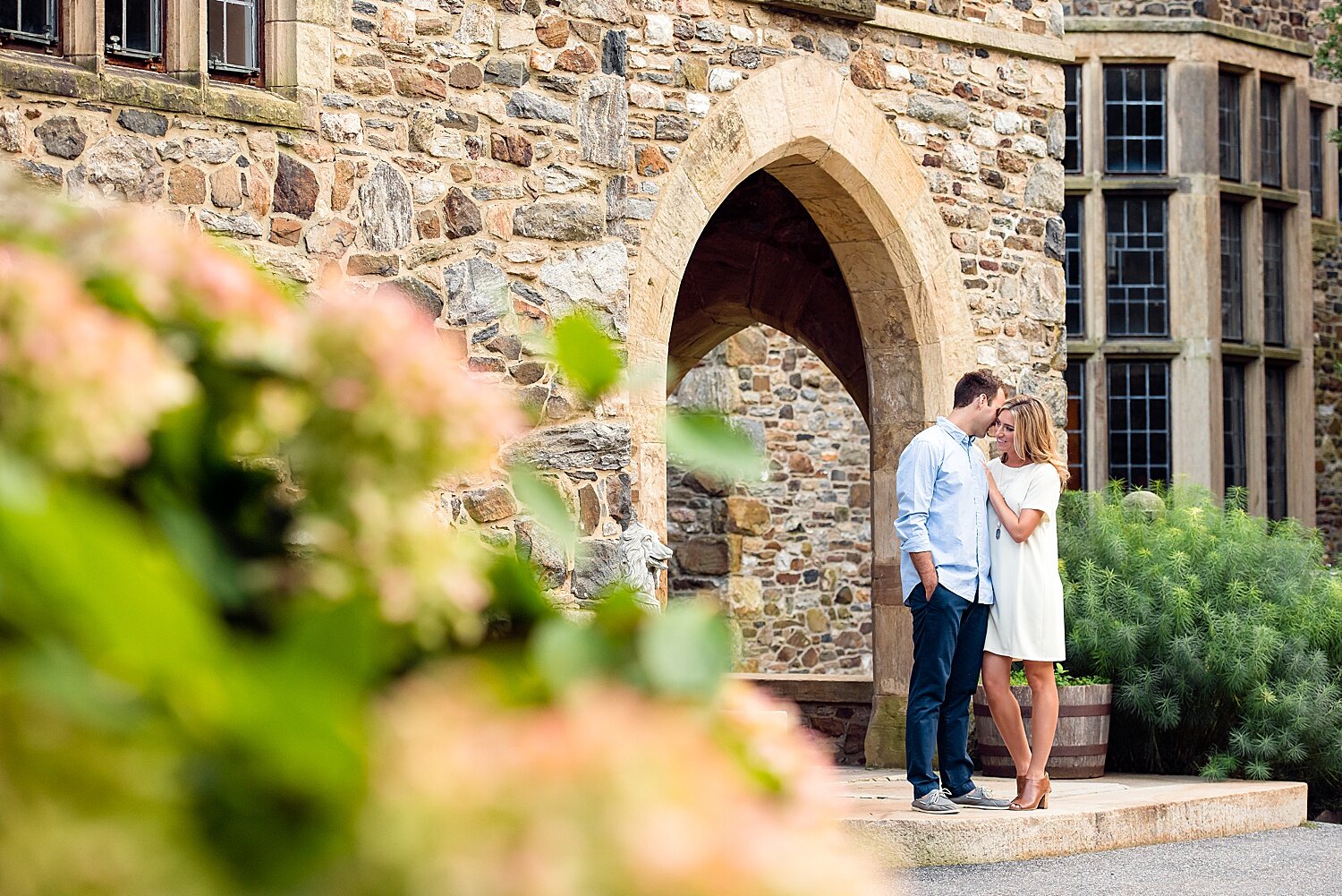 Ridley_Creek_Hunting_Hill_Mansion_Engagement_Session_0014.jpg