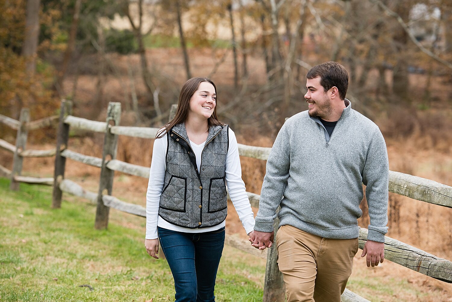Valley_Forge_Fall_Engagement_Session_0007.jpg