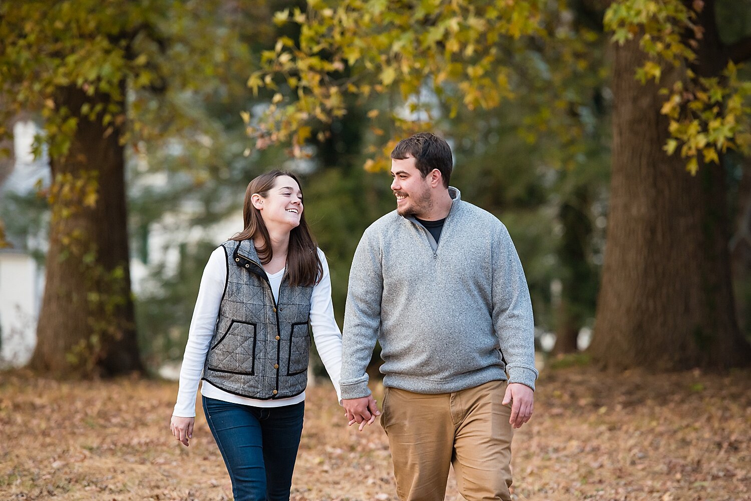 Valley_Forge_Fall_Engagement_Session_0020.jpg