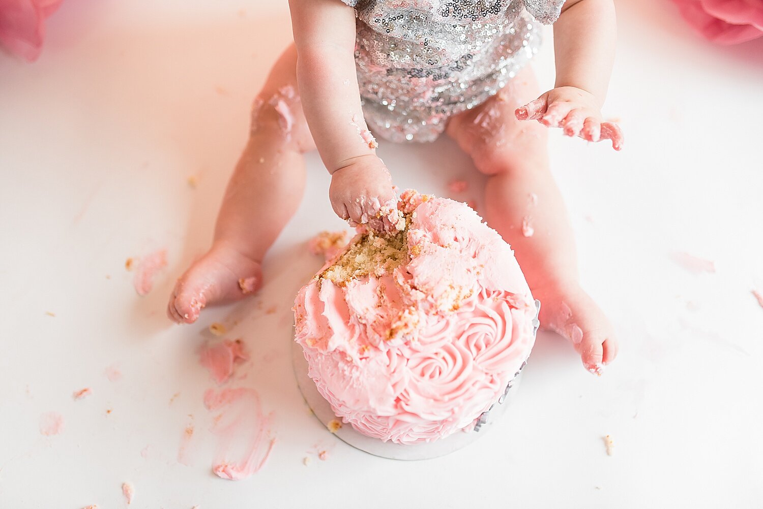 Winter_Onederland_First_Birthday_Cake_Smash_Photo_Session_0005.jpg