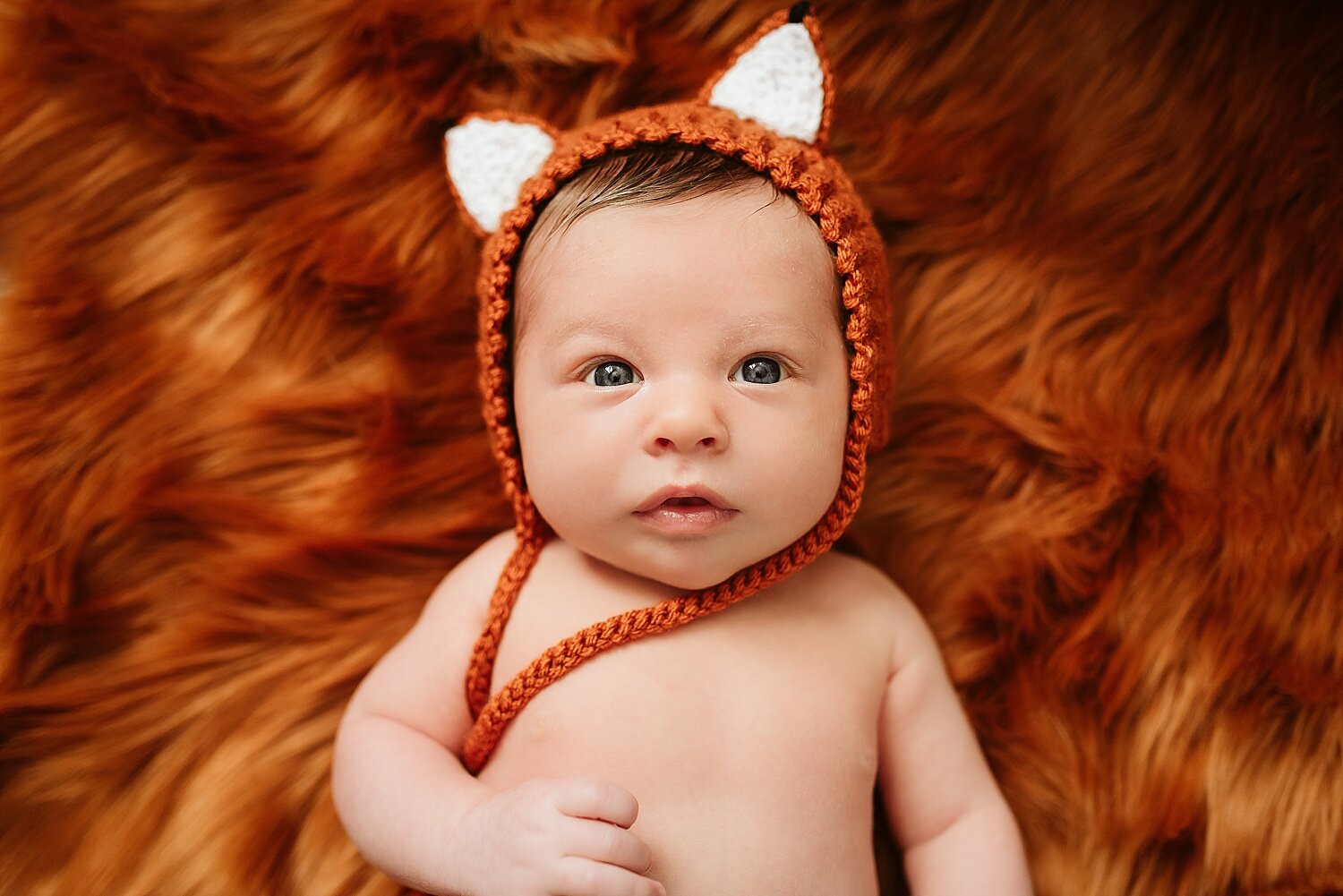 Little_Fox_Newborn_At_Home_Photo_Session_0002.jpg