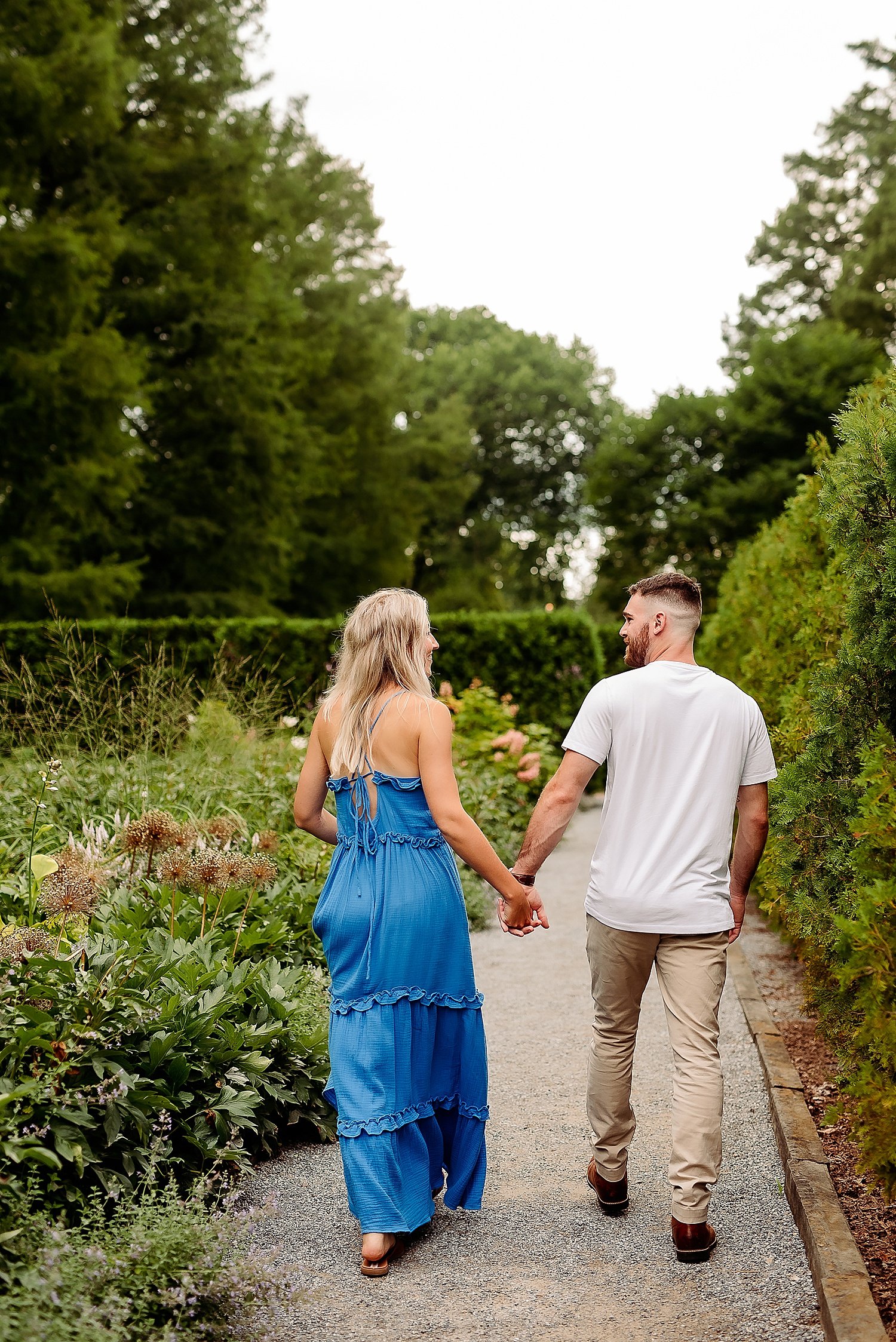 Longwood_Gardens_Summer_Engagement_Photos_0005.jpg