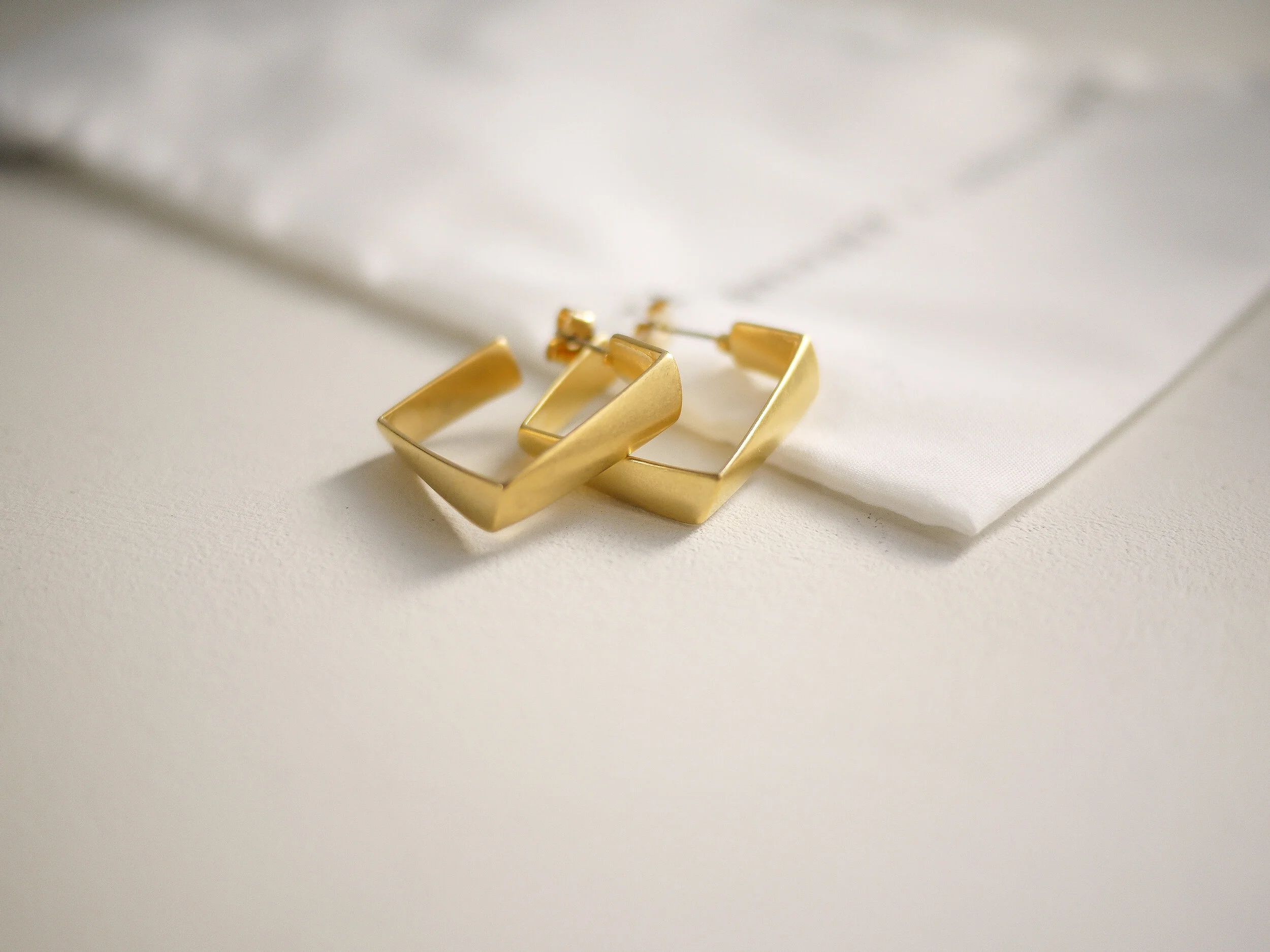 95991D15-1F96-426C-906E-AB7E90F52E58