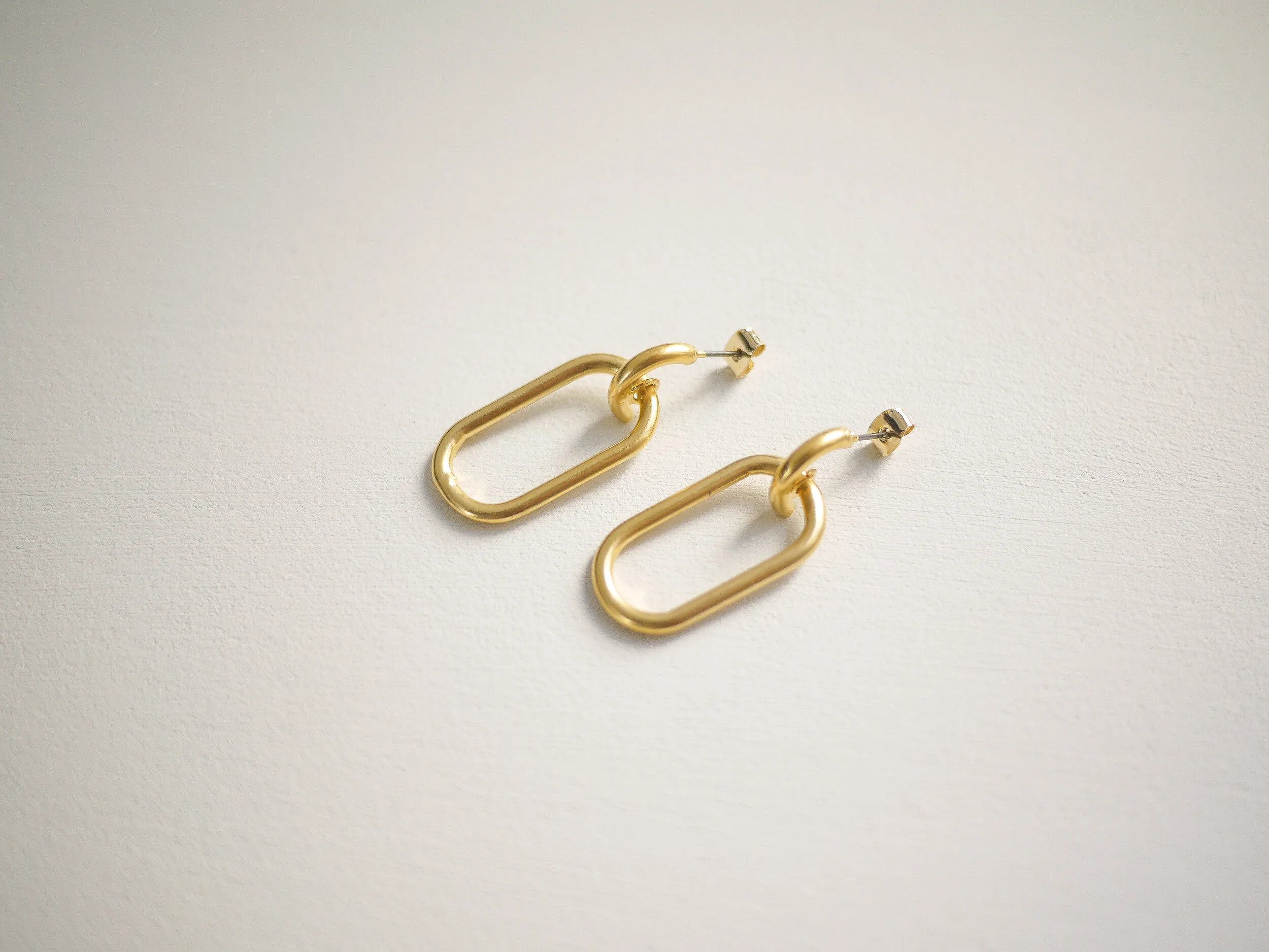 7A062F51-ECC1-4C75-AC48-86987D10618E