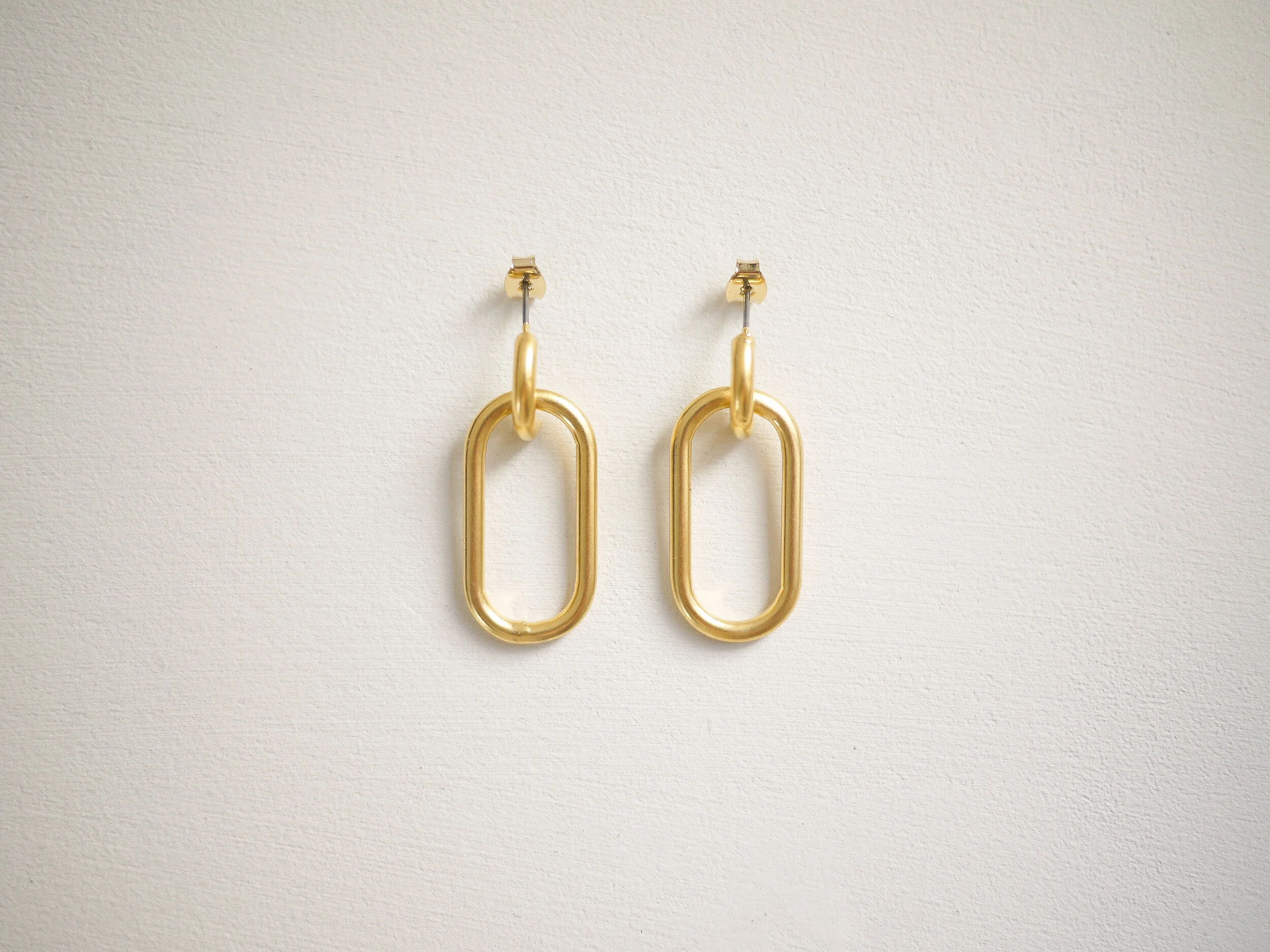 C69B8547-CD32-404C-944D-31460B515414