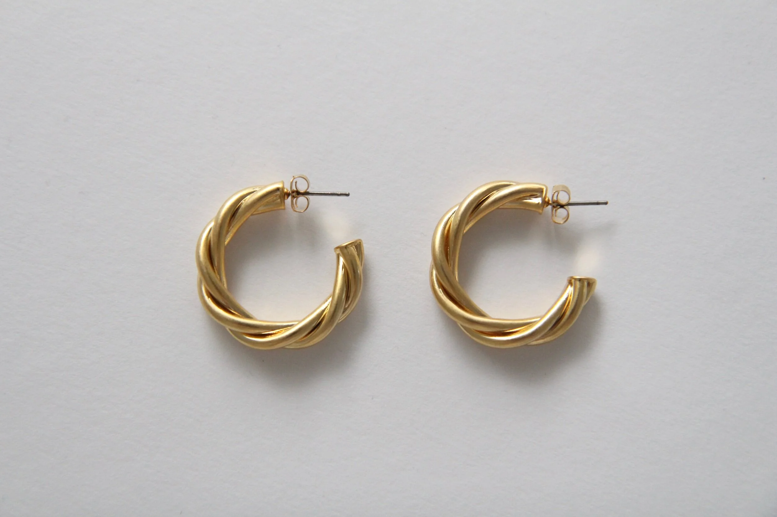 2E018B12-57A7-4D9C-A231-66DD513EEC42