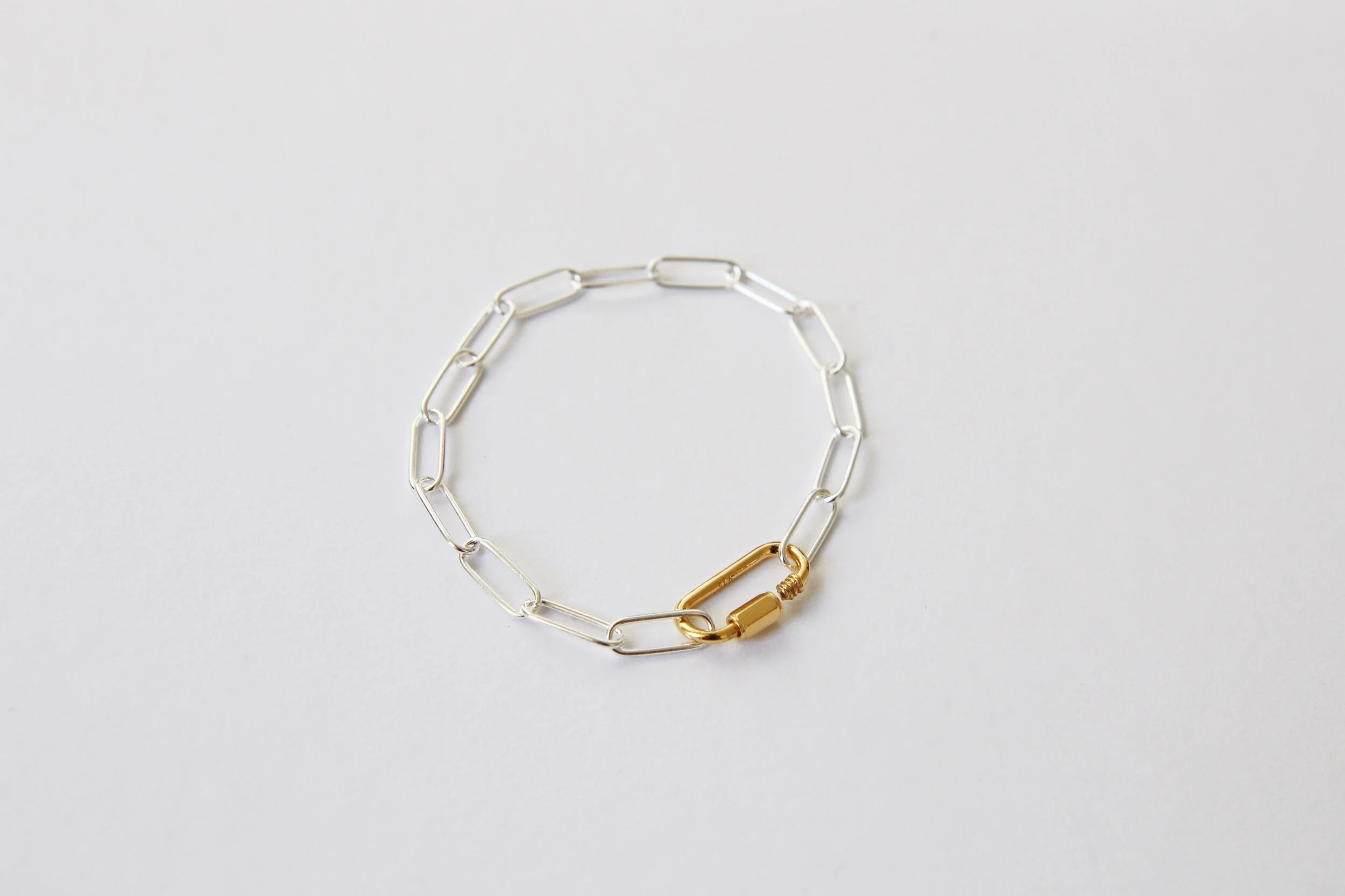 DC1356E3-DAFB-41EB-8245-0EE4B2F01A97