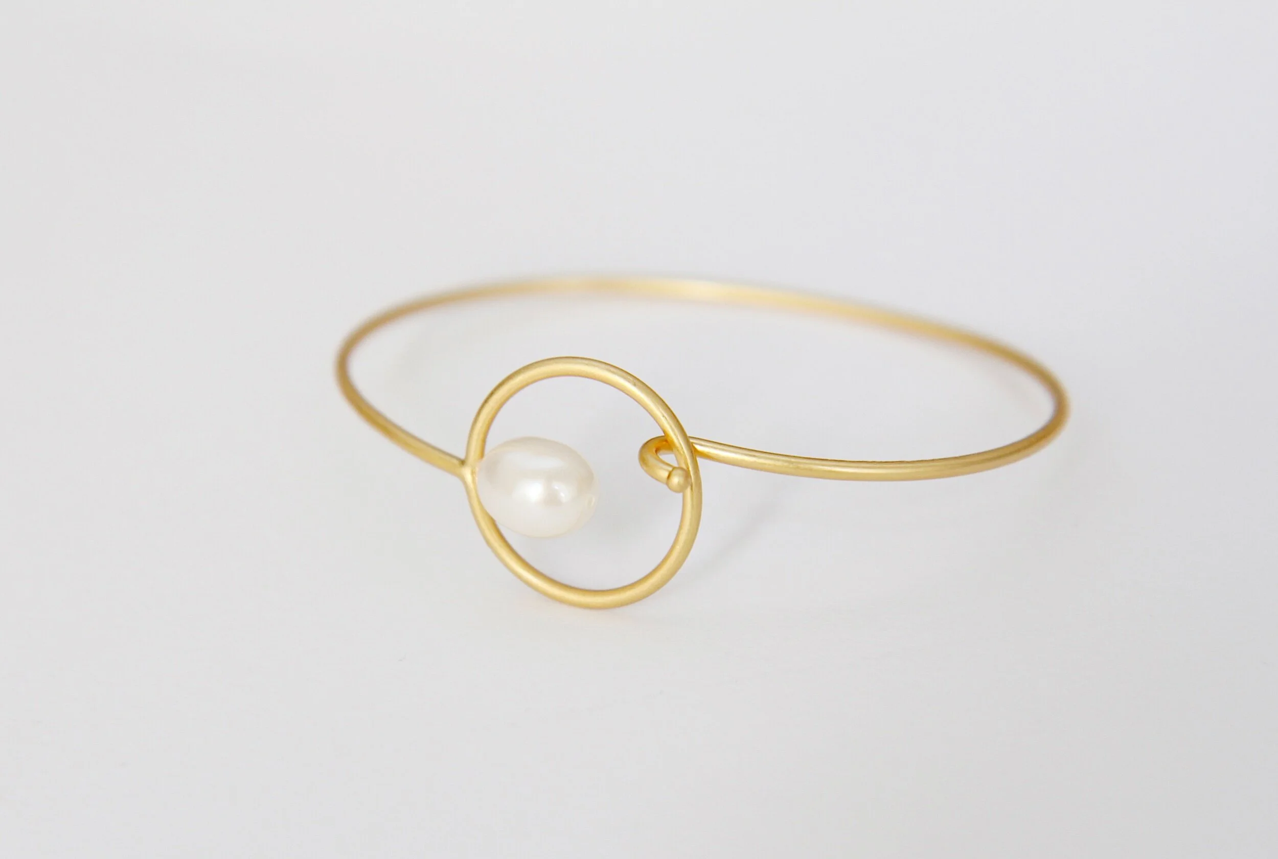 76AB0AF4-DF5D-4B5B-B91F-9AB106E7E7CF