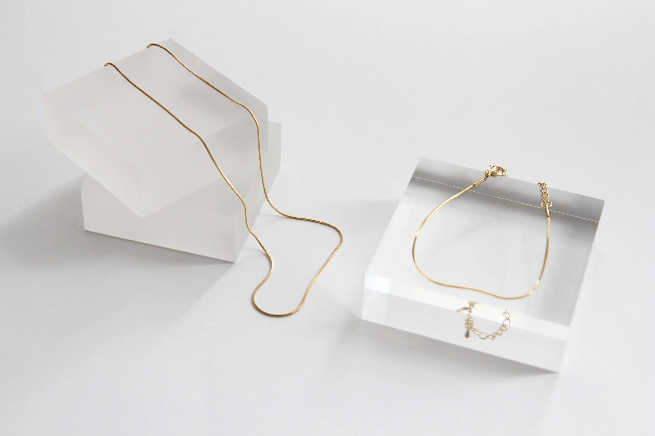 97218A9A-4375-4B01-A1A4-090708096883