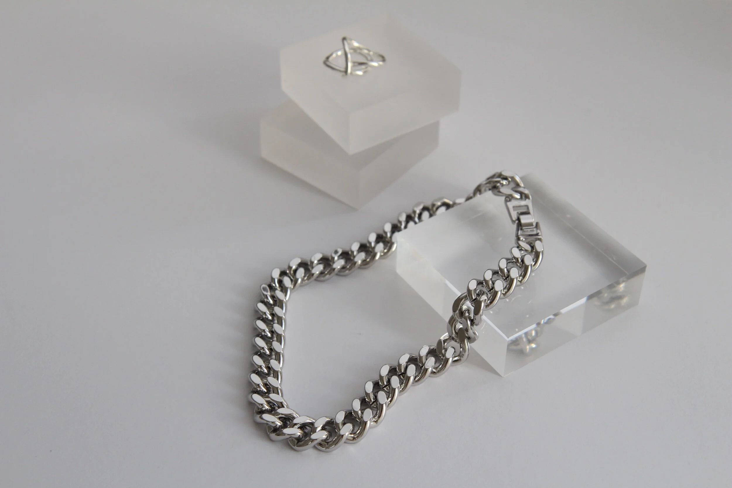 4ECFF22A-F25F-409E-90CC-8829AA8031AC