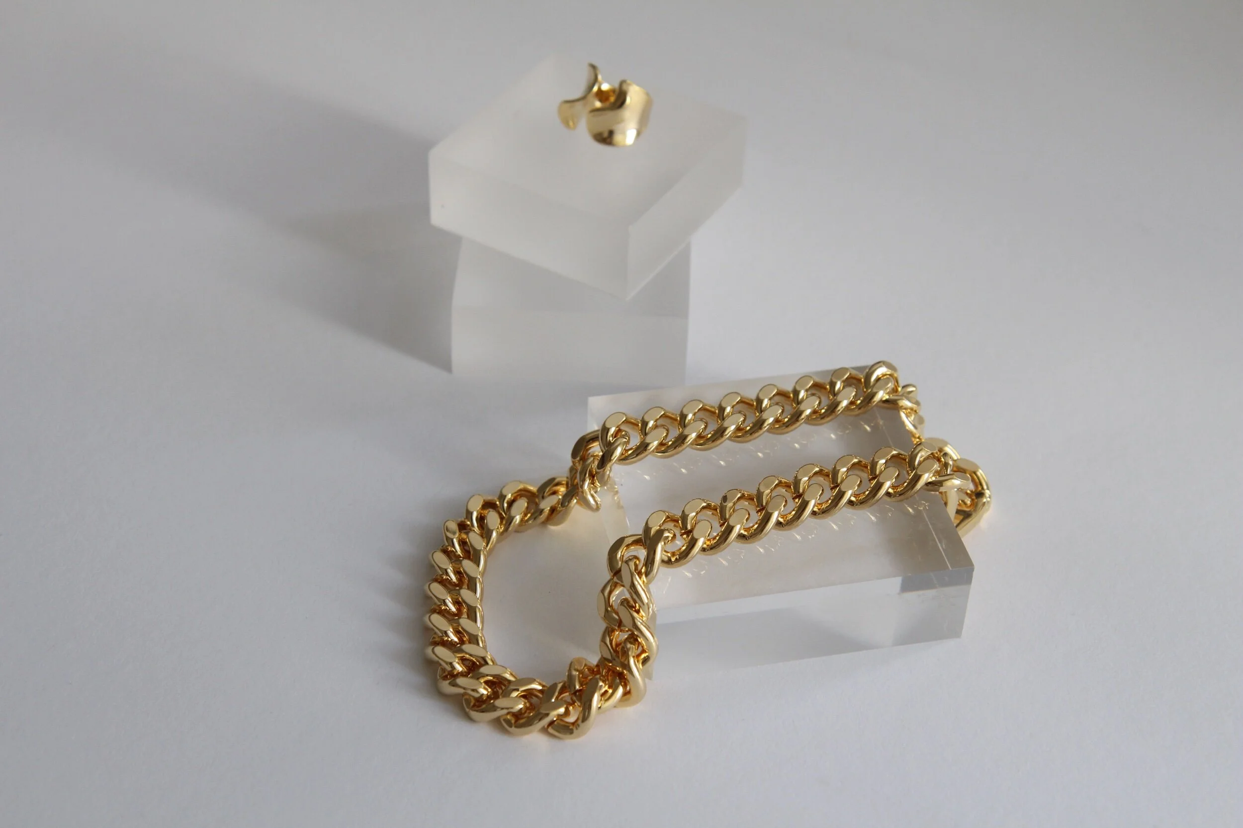 A3E76AE4-49E4-48F9-B2D3-738B120F21B6