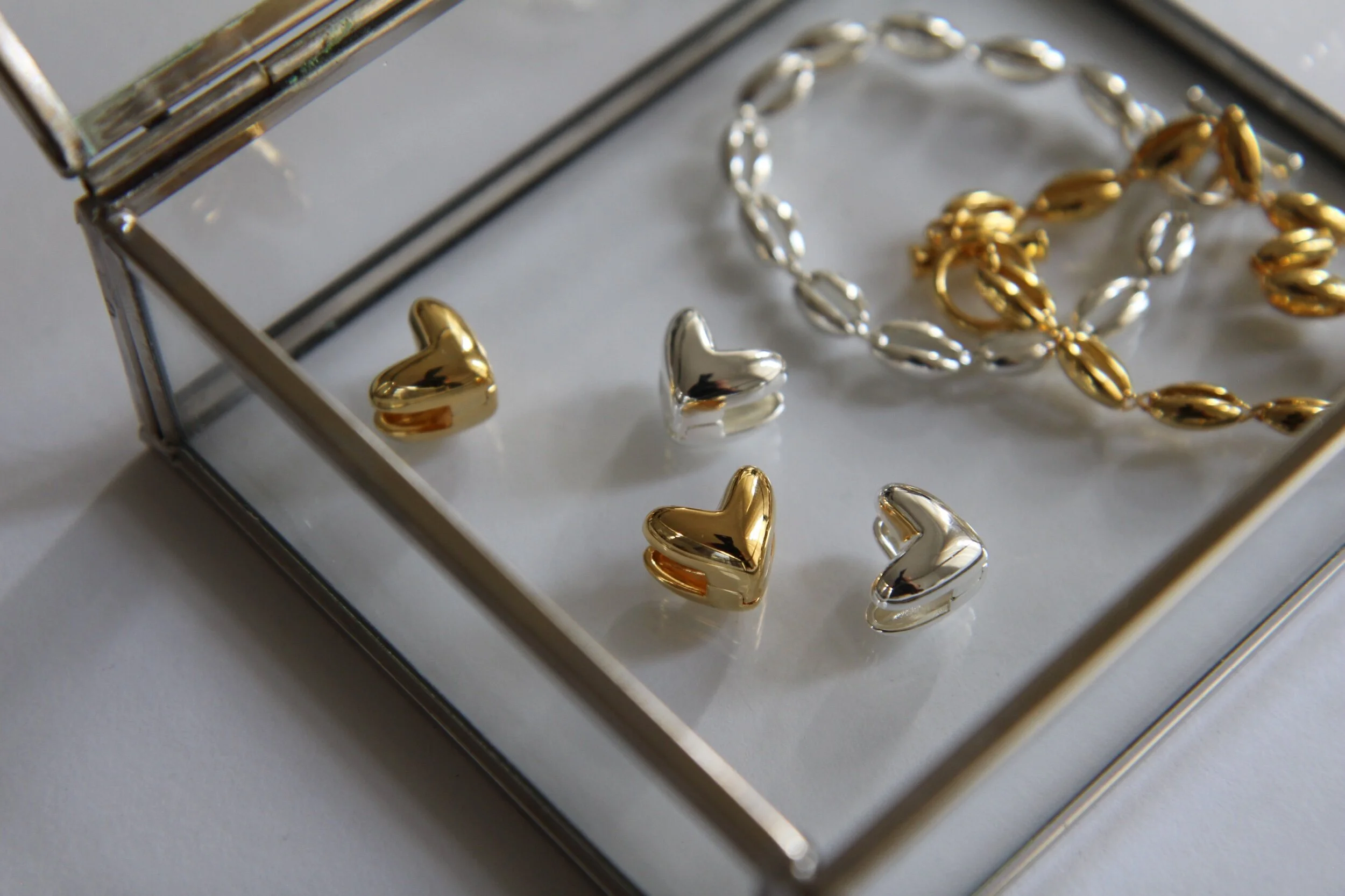 B9F9AC83-8AFF-4DB4-AB49-C73E97A1F27B