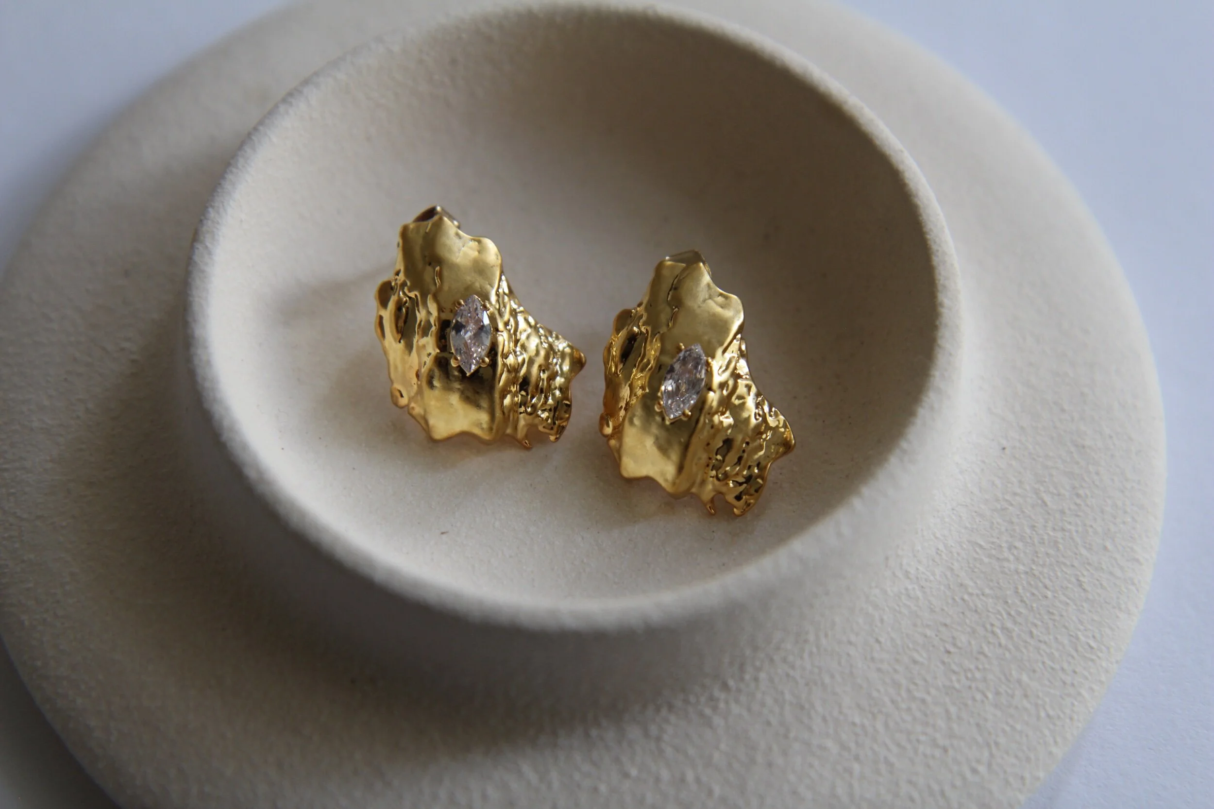 5F5E15C9-6324-4F8D-BC4F-F3DE35F9487E