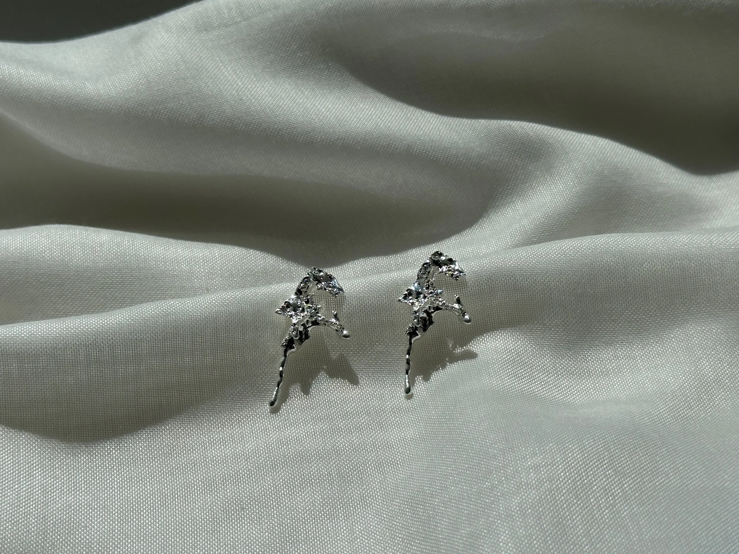 8D283DD3-3E74-438D-AF48-AE06CF530CF3