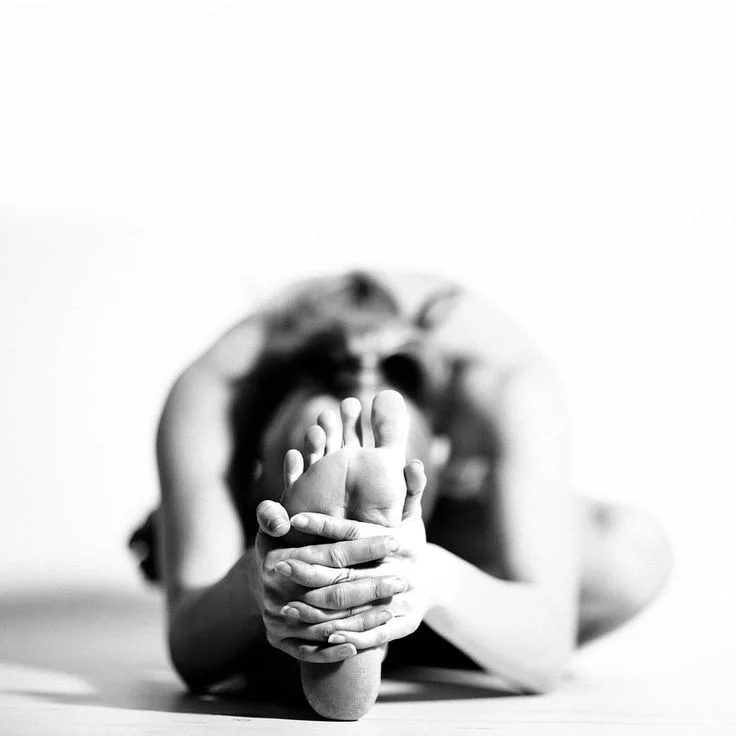 3d5a61da9f0afab8e3ca7ccea1aa1104--photography-sketchbook-yoga-photography.jpg