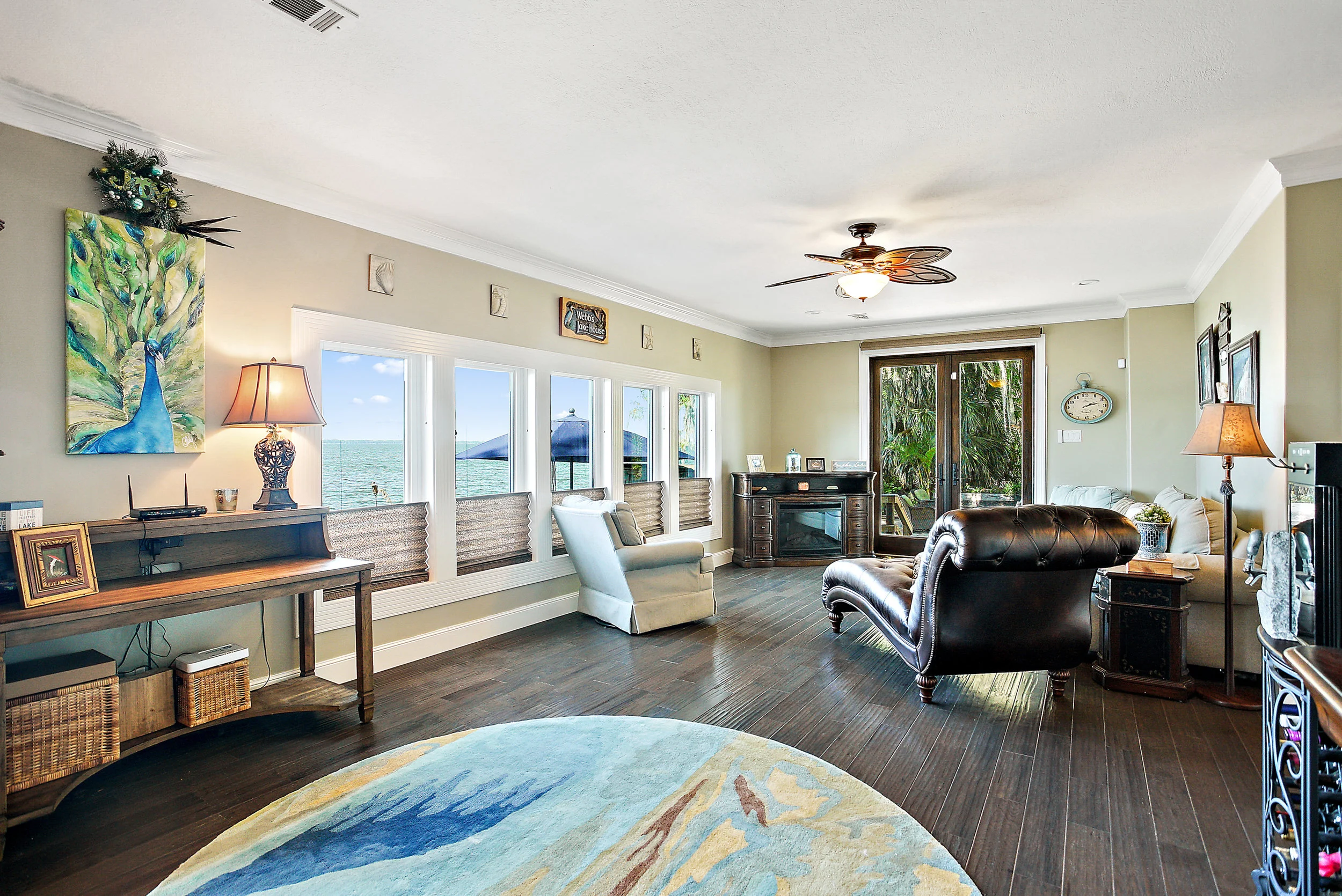 902Villa Lagoon Dr Full-21.jpg