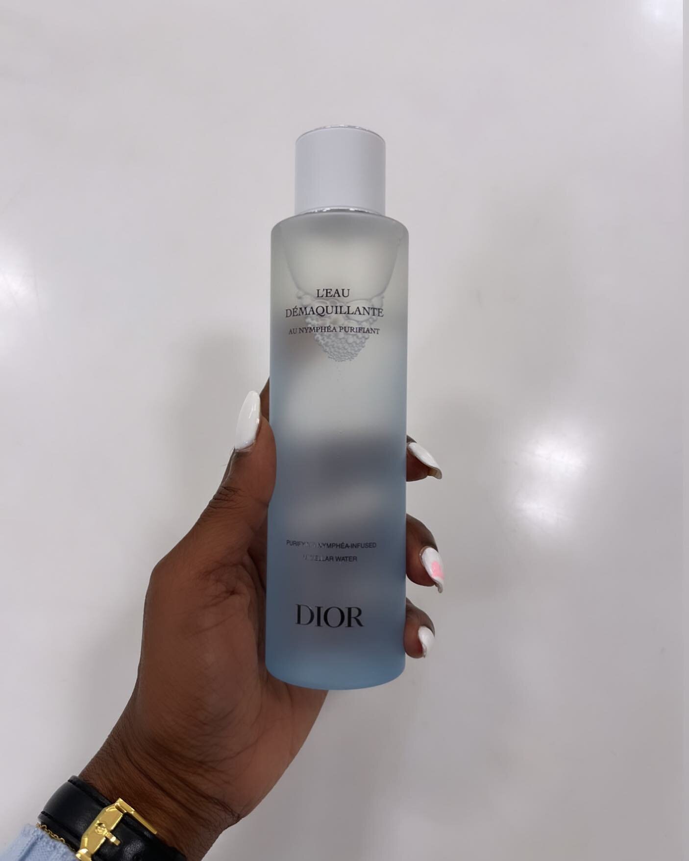 New Product :  @diorbeauty Micellar Water 💦 Moisturize your Skin and Remove your Makeup before applying your face wash to effectively double cleanse your skin. Also, use it in the am to refresh your skin before applying your makeup✨

How to use - Ap