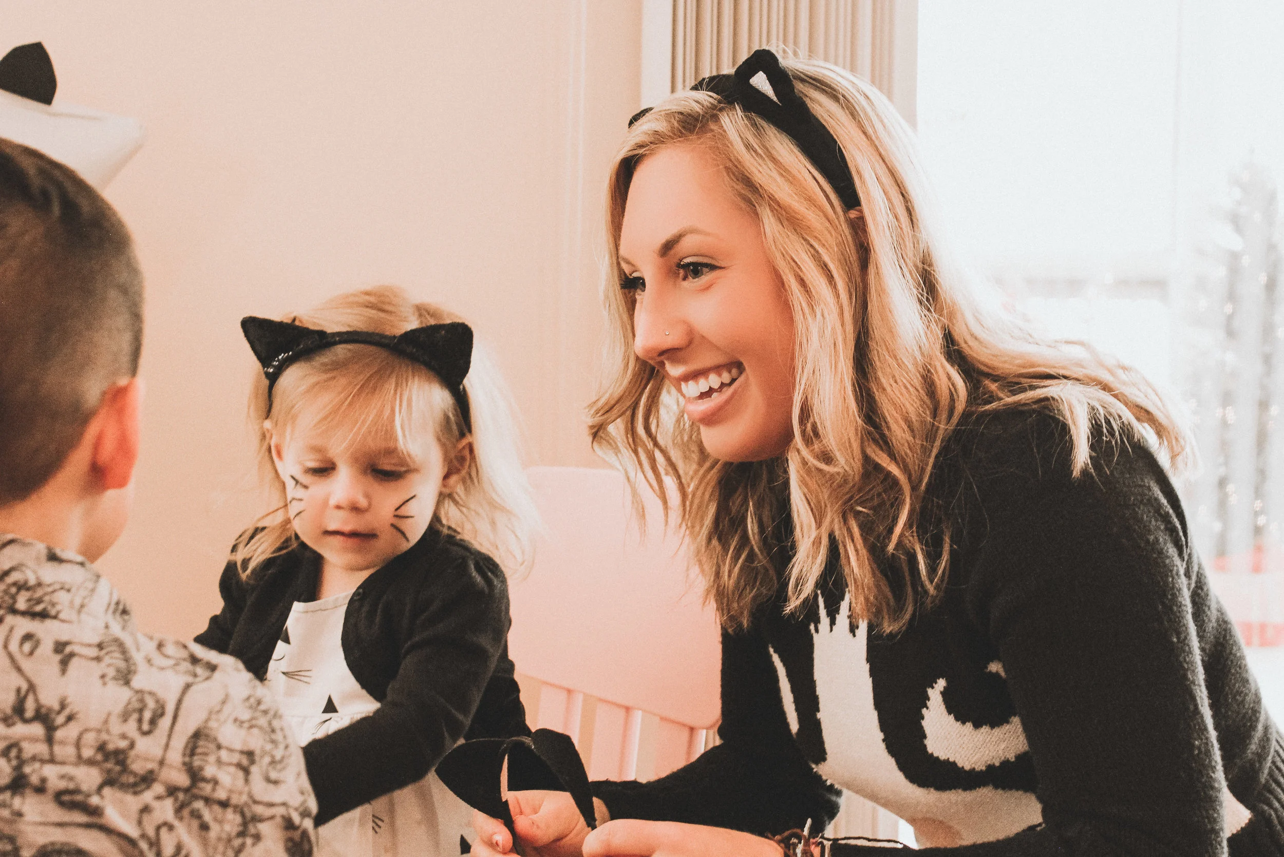 Are You Kitten Me? Vivian Hazel's 2nd Birthday!