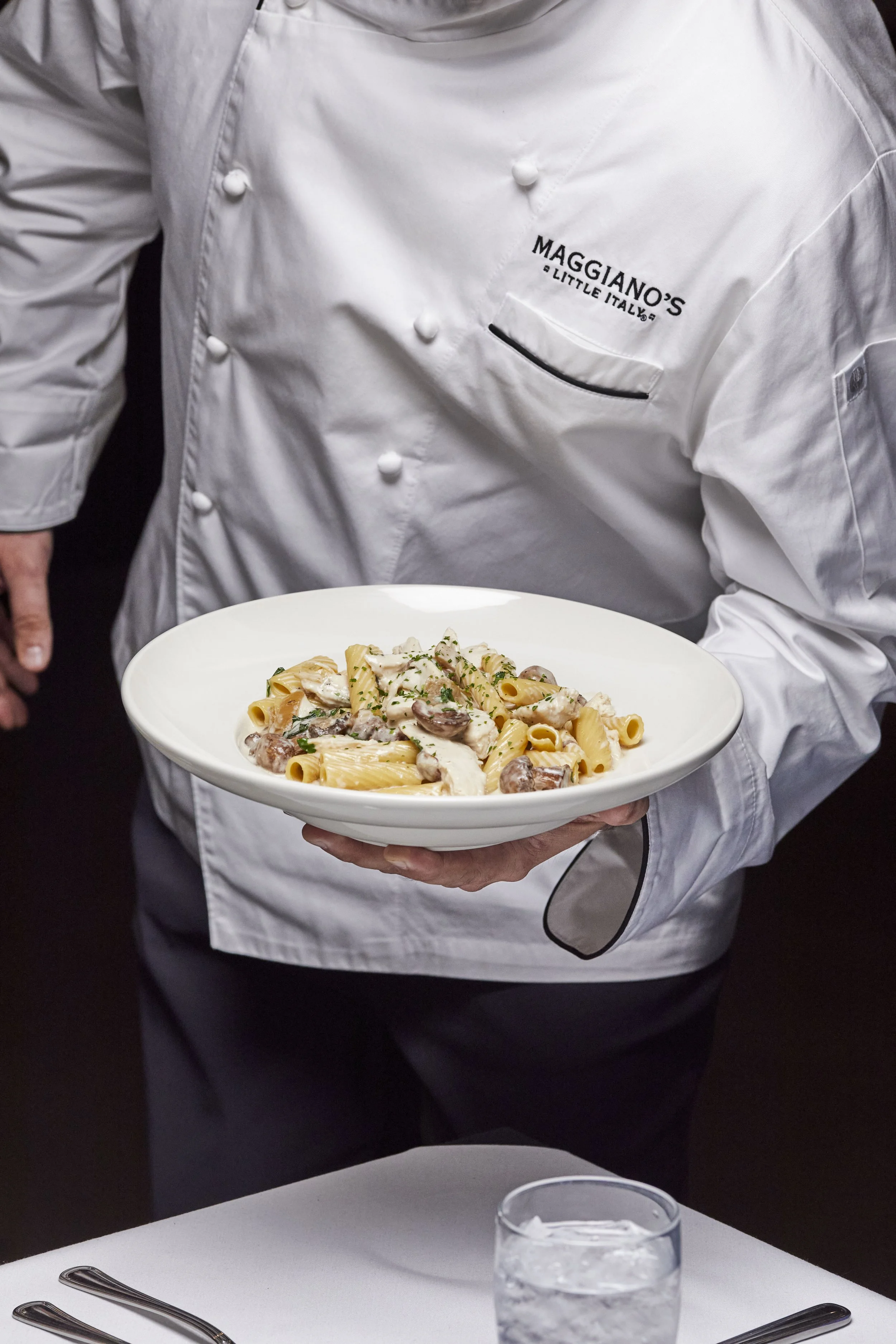 Maggianos Dec '231184.jpg