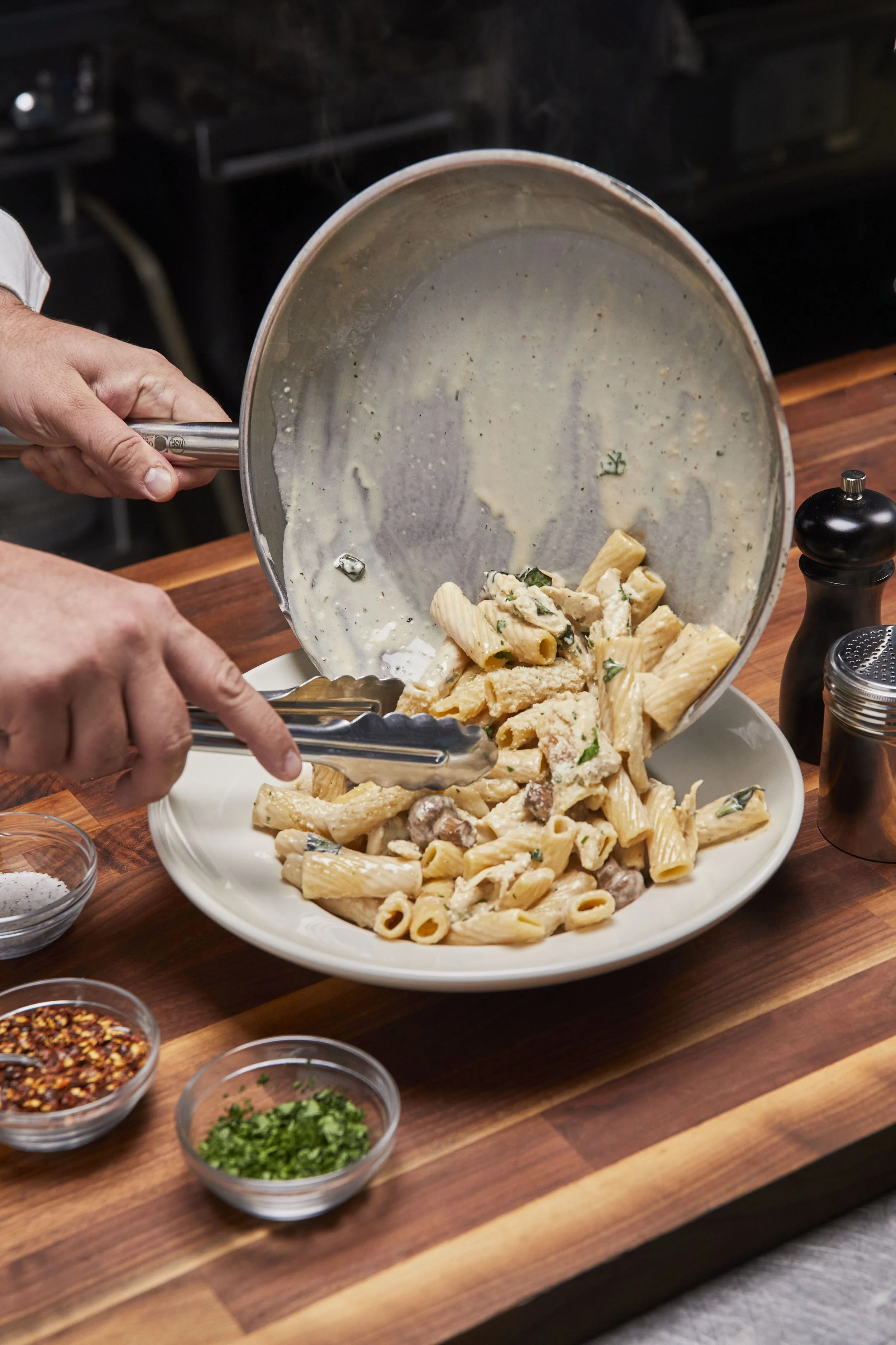 Maggianos Dec '231004.jpg