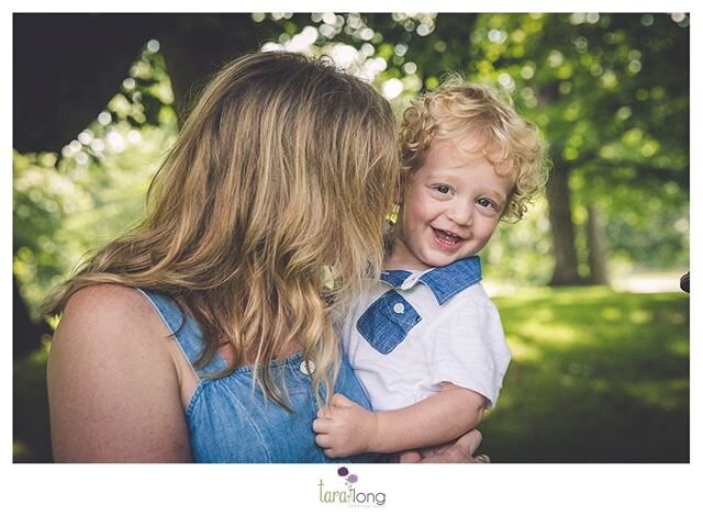 Kisses from Mom 💙 ⠀⠀⠀⠀⠀⠀⠀⠀⠀
.⠀⠀⠀⠀⠀⠀⠀⠀⠀
.⠀⠀⠀⠀⠀⠀⠀⠀⠀
.⠀⠀⠀⠀⠀⠀⠀⠀⠀
#taralongphotography #springfieldillinoisphotographer #springfieldillinoisbestphotographer #springfieldillinoischildphotographer #springfieldillinoisglittersessions #centralillinoisphotogr