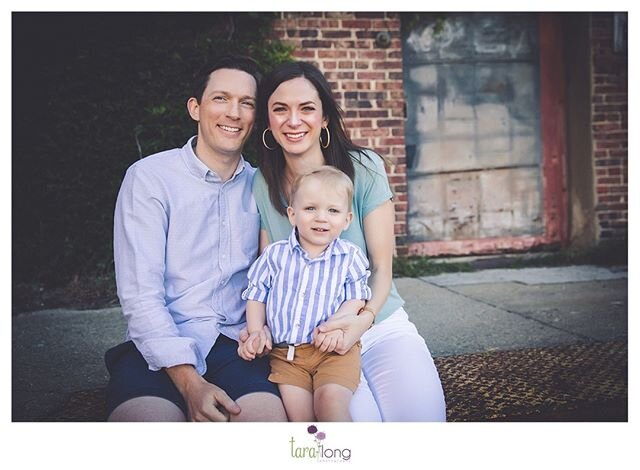 The Nardulli Family 💙 .
.
.
#taralongphotography #springfieldillinoisphotographer #springfieldillinoisbestphotographer #springfieldillinoischildphotographer #springfieldillinoisglittersessions #centralillinoisphotographer #newbornphotographerspringf