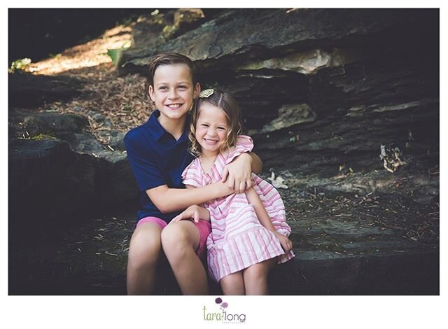 Bro &amp; Sis 💙💗 ⠀⠀⠀⠀⠀⠀⠀⠀⠀
.⠀⠀⠀⠀⠀⠀⠀⠀⠀
.⠀⠀⠀⠀⠀⠀⠀⠀⠀
.⠀⠀⠀⠀⠀⠀⠀⠀⠀
#taralongphotography #springfieldillinoisphotographer #springfieldillinoisbestphotographer #springfieldillinoischildphotographer #springfieldillinoisglittersessions #centralillinoisphotogr