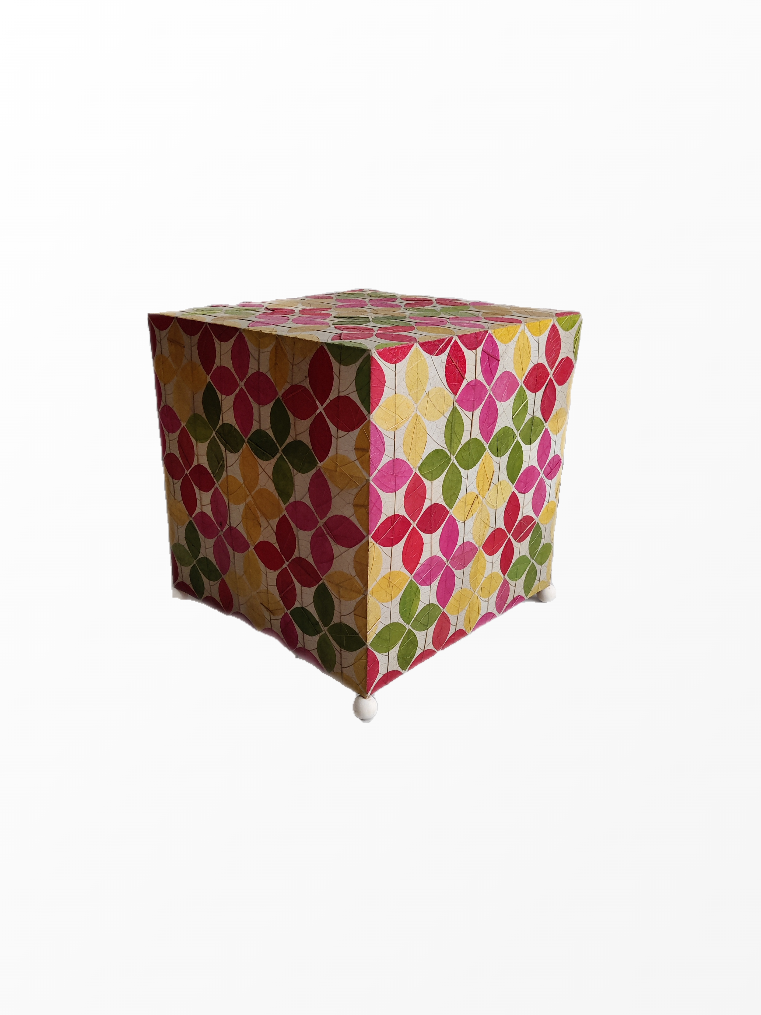 pattern L8 daisy_no_bg.png