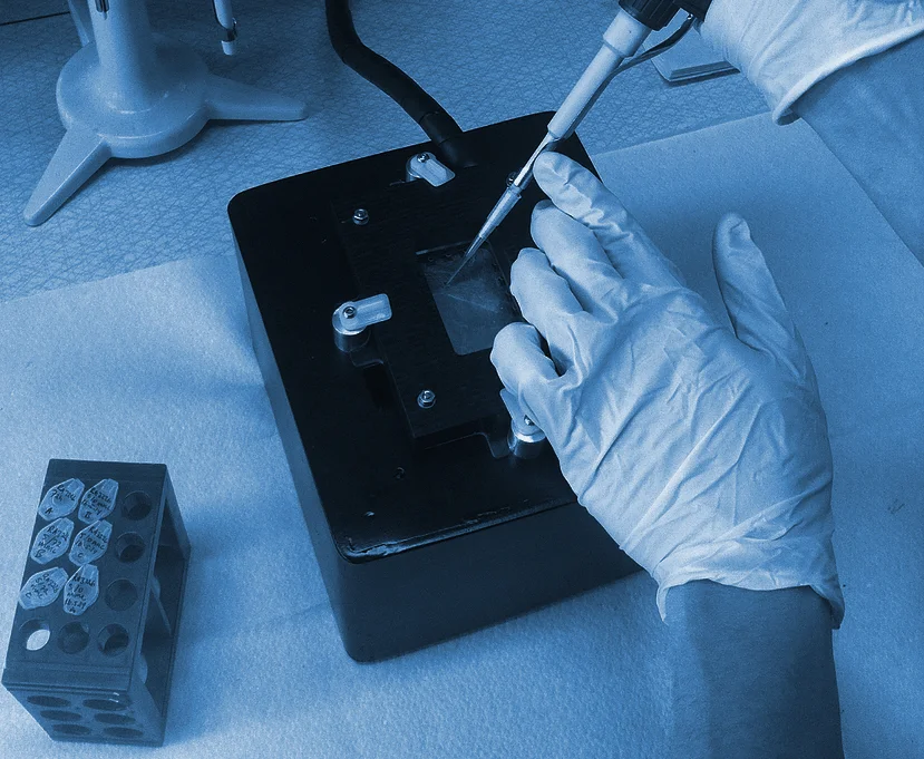 BioCule+Sample+Loading(blue).jpg