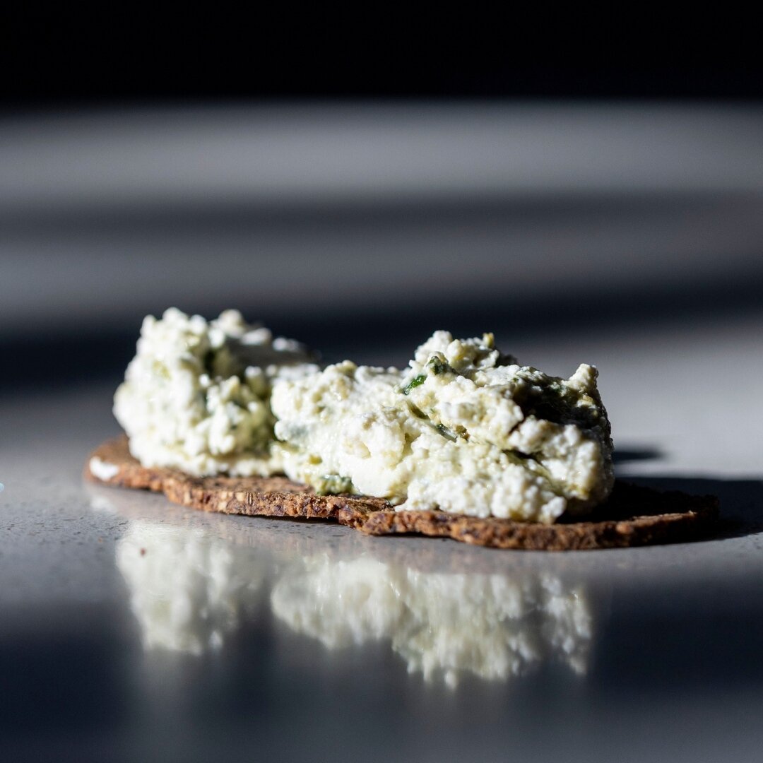Calling all keto snack lovers! 🌱😋 ⁠
⁠
Whip up this incredible recipe in no time: blend protein-rich ricotta with delightful homemade or store-bought pesto, and savour the deliciousness! ⁠
⁠
Complete the experience with a match made in heaven - our 