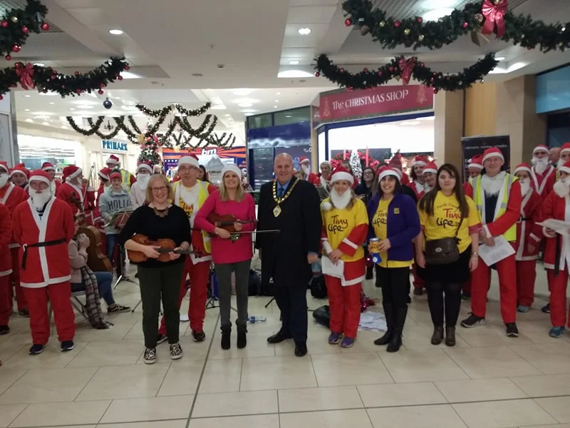 Ballymena Runners ably assisted by the Ballymena Chamber Orchestra and Mayor Paul Reid.jpg