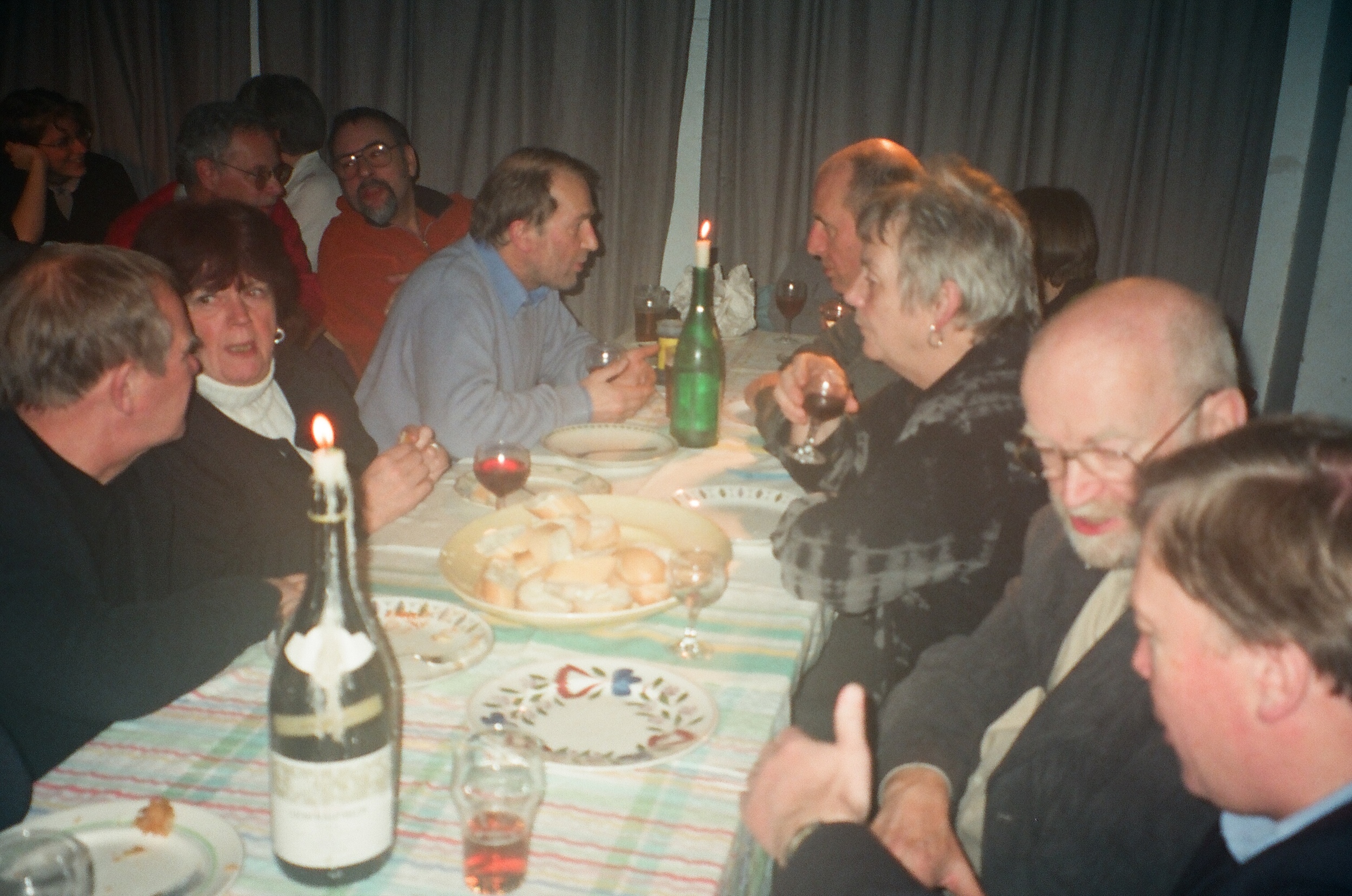 13720009.jpg