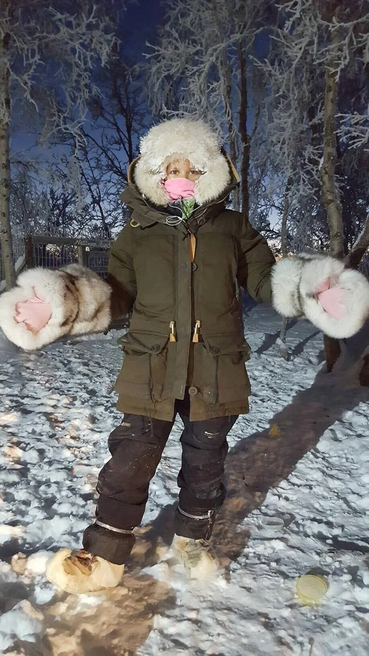Slik kler jeg meg når jeg skal kjøre hund i -25 grader. Samme type klær ville jeg brukt i -45, men med flere lag. 