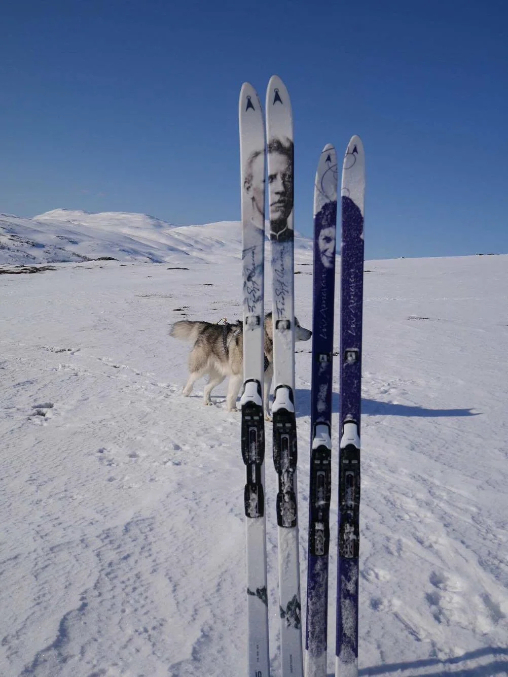 To eventyrere. En mann og en kvinne. Tro om de tenkte forskjellig på sine ekspedisjoner?
