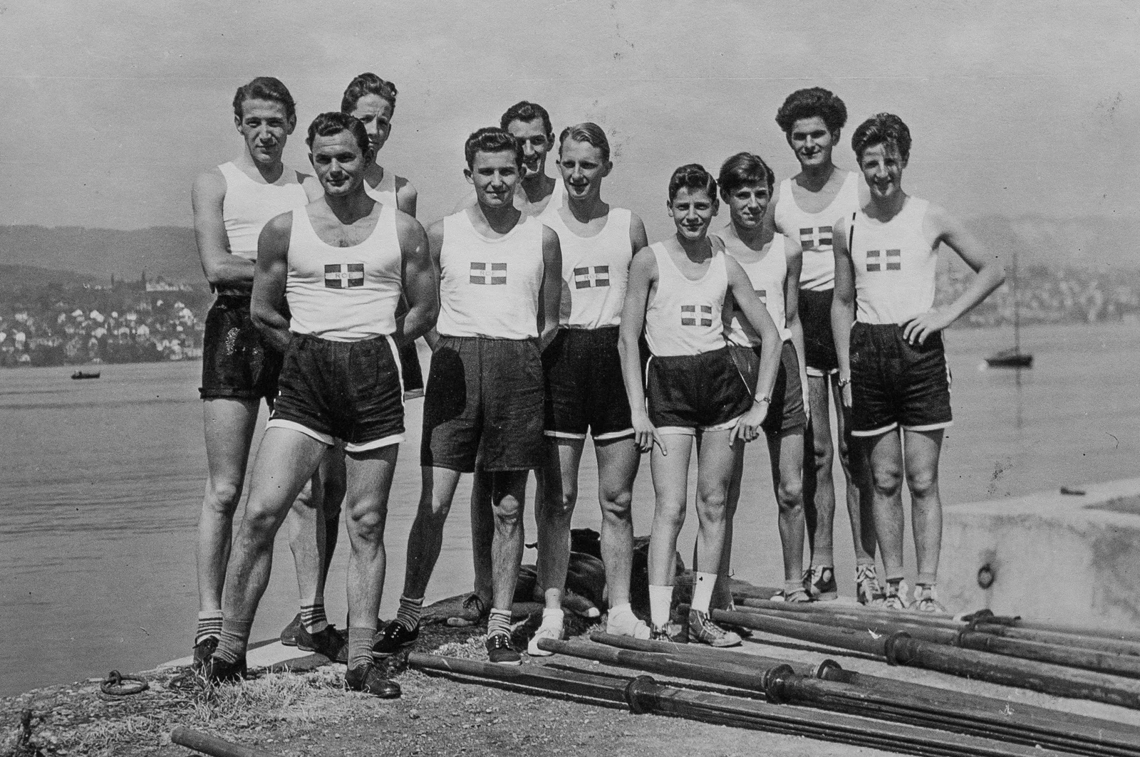 1953, die Ruderer des RCE im ersten Ruderdress