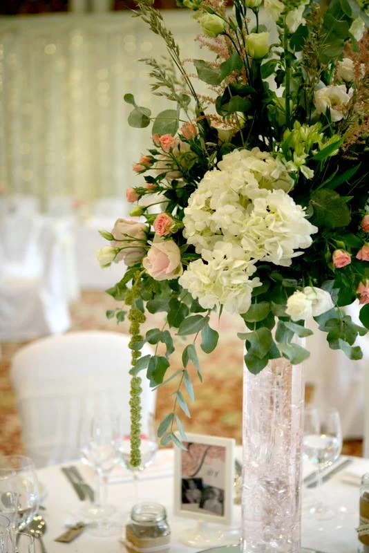 ROBIN TABLE CENTER.jpg