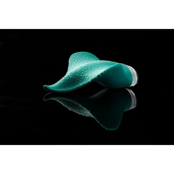Clandestine Devices MIMIC, Vulva Vibrator-1.jpg