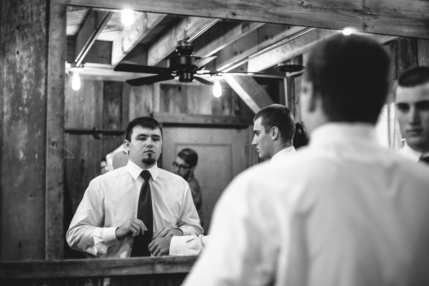 Gambrel Barn Wedding-04.jpg