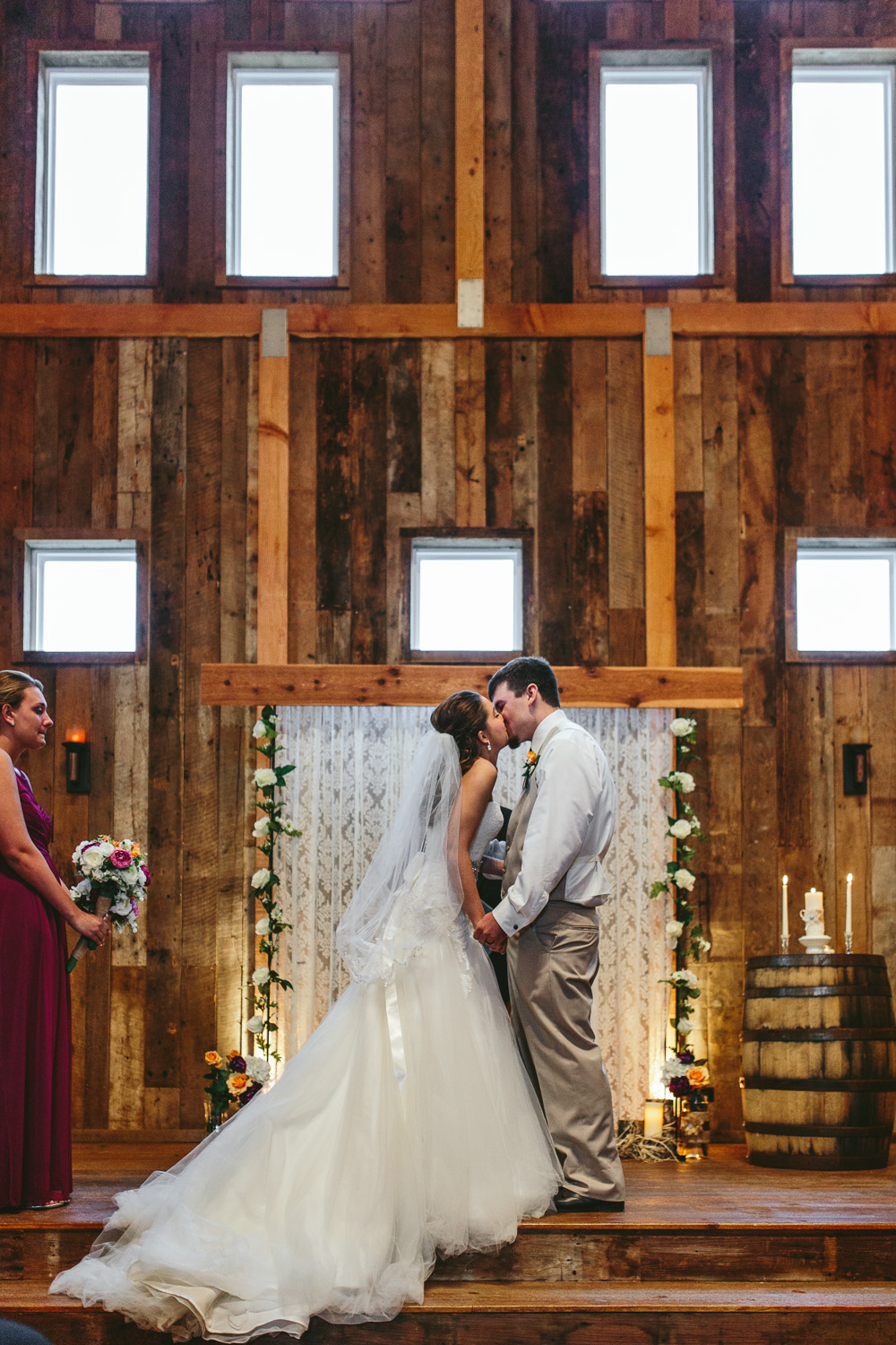 Gambrel Barn Wedding-31.jpg