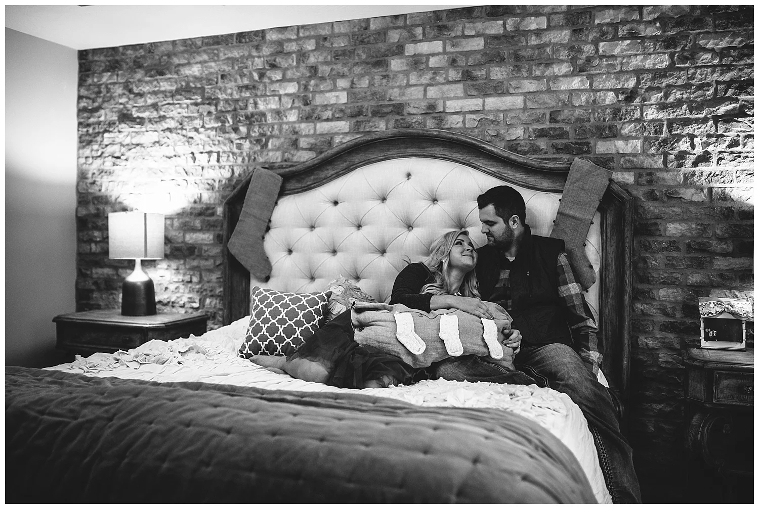 Lifestyle at home Christmas engagement shoot-5.jpg