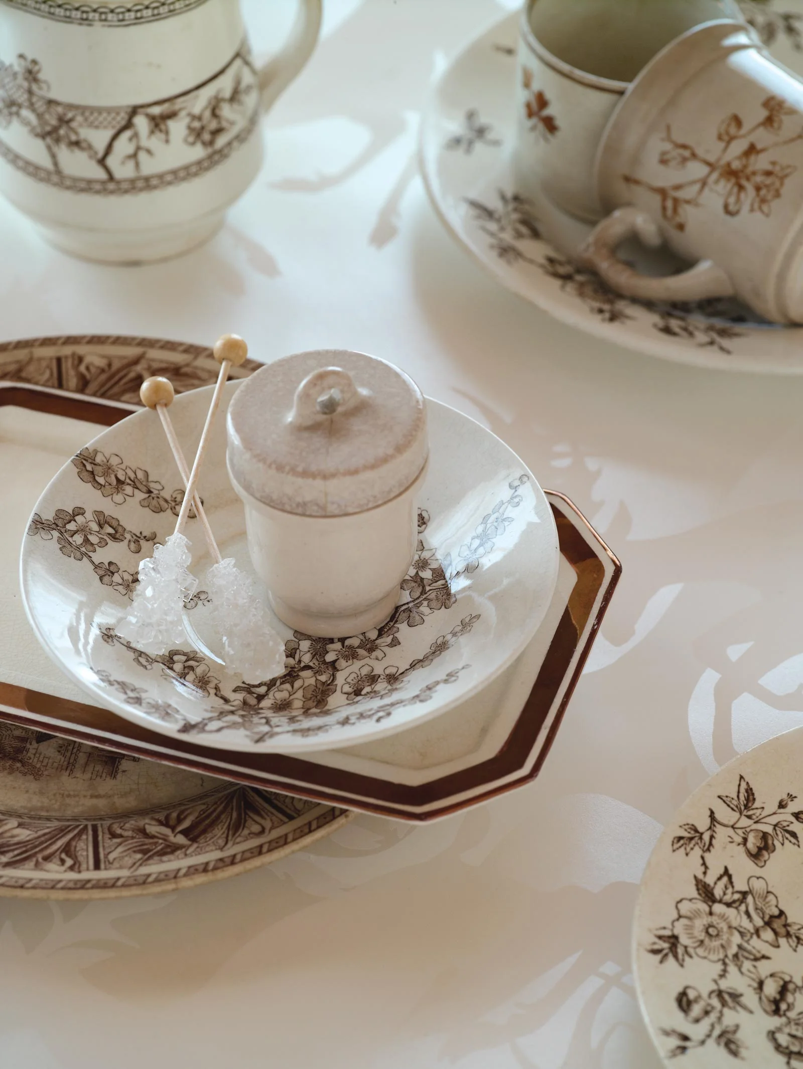 tyllie_white_tea_set.jpg