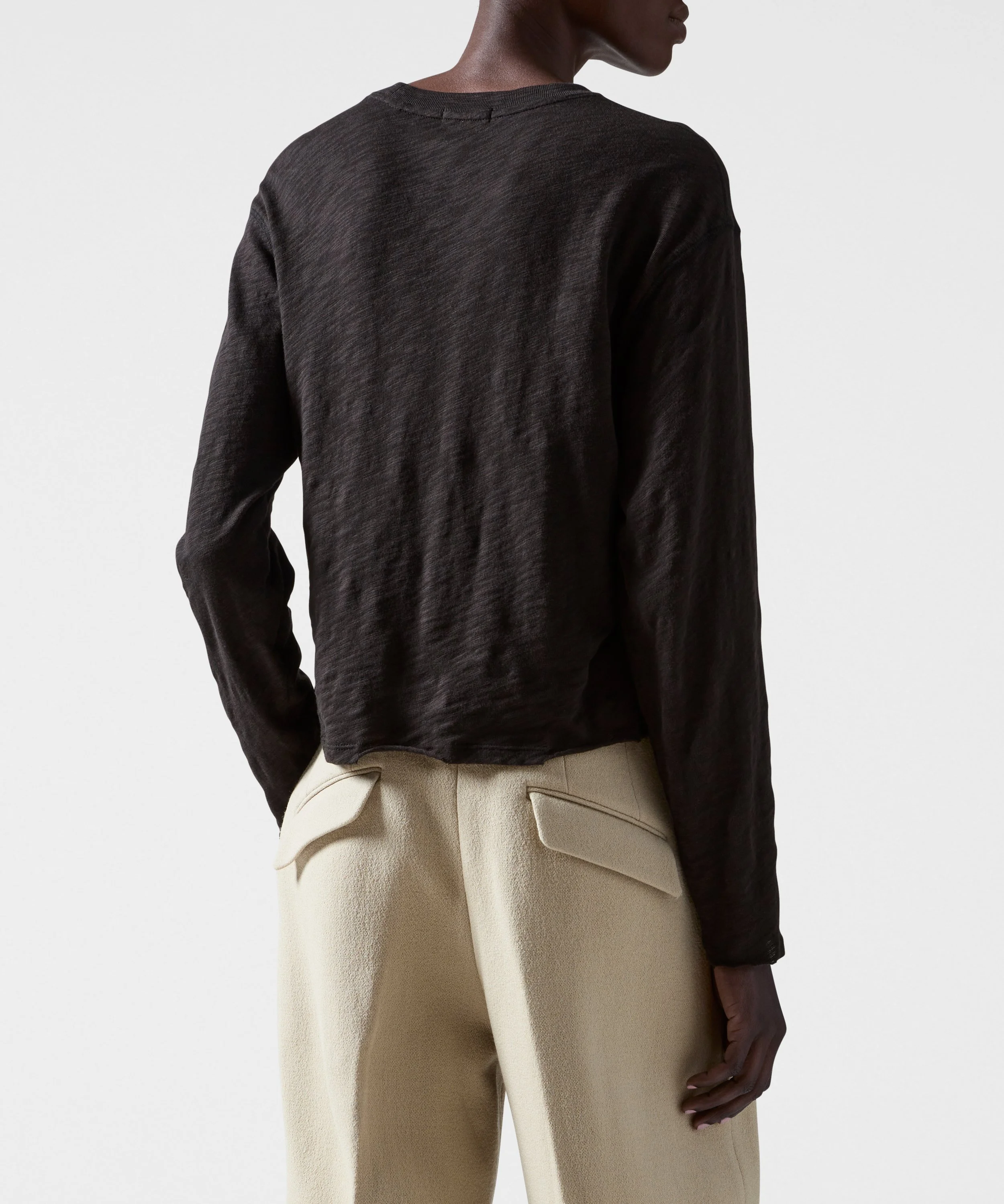 AW1536_FK_BLACK_2_2.jpg