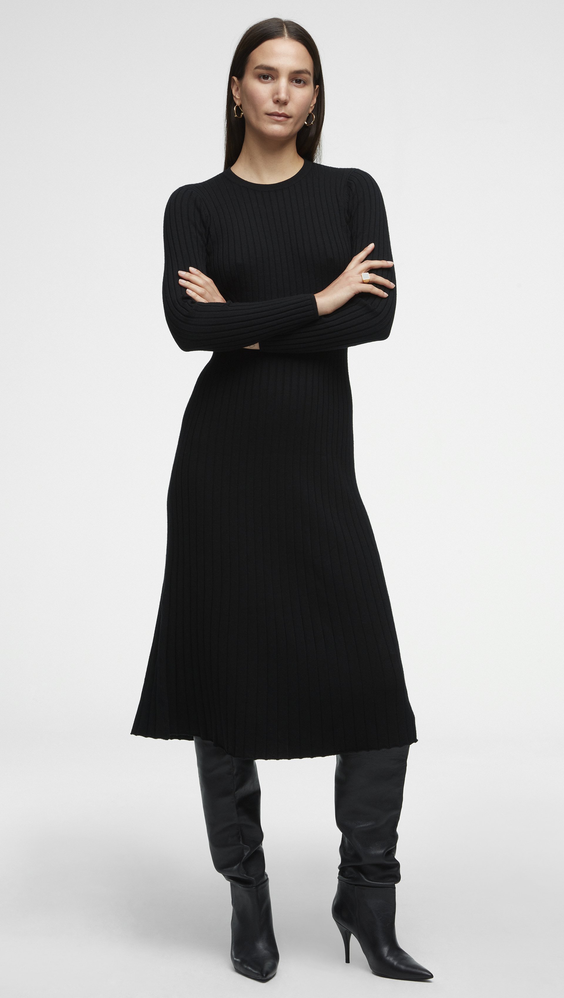 69_Ribbed_Everyday_Dress_Black_0696.jpg
